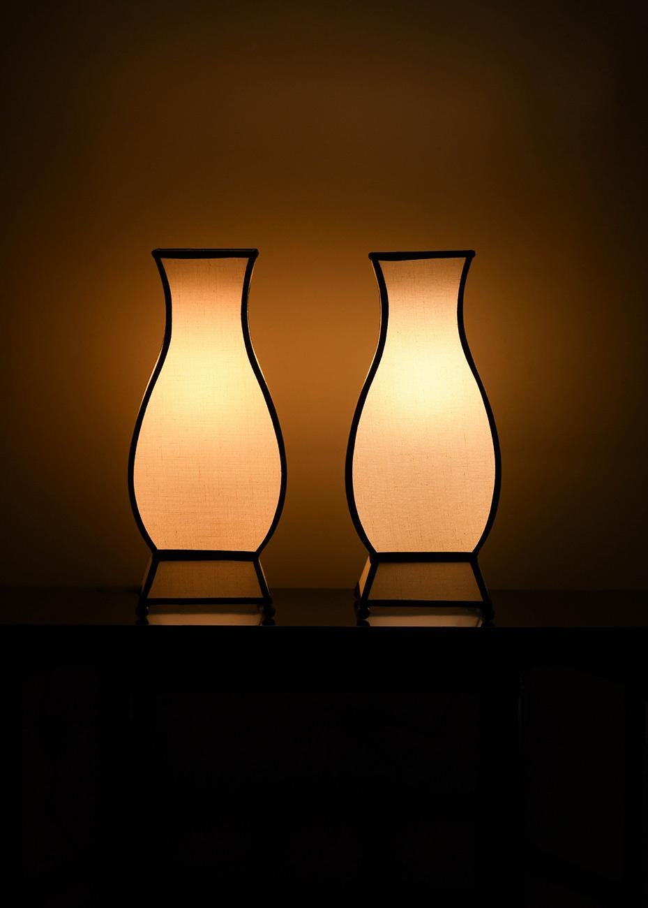 Pair of small “Molto Pagoda” lamps in cotton For Sale 1