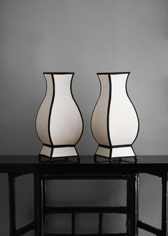 Pair of small “Molto Pagoda” lamps in cotton