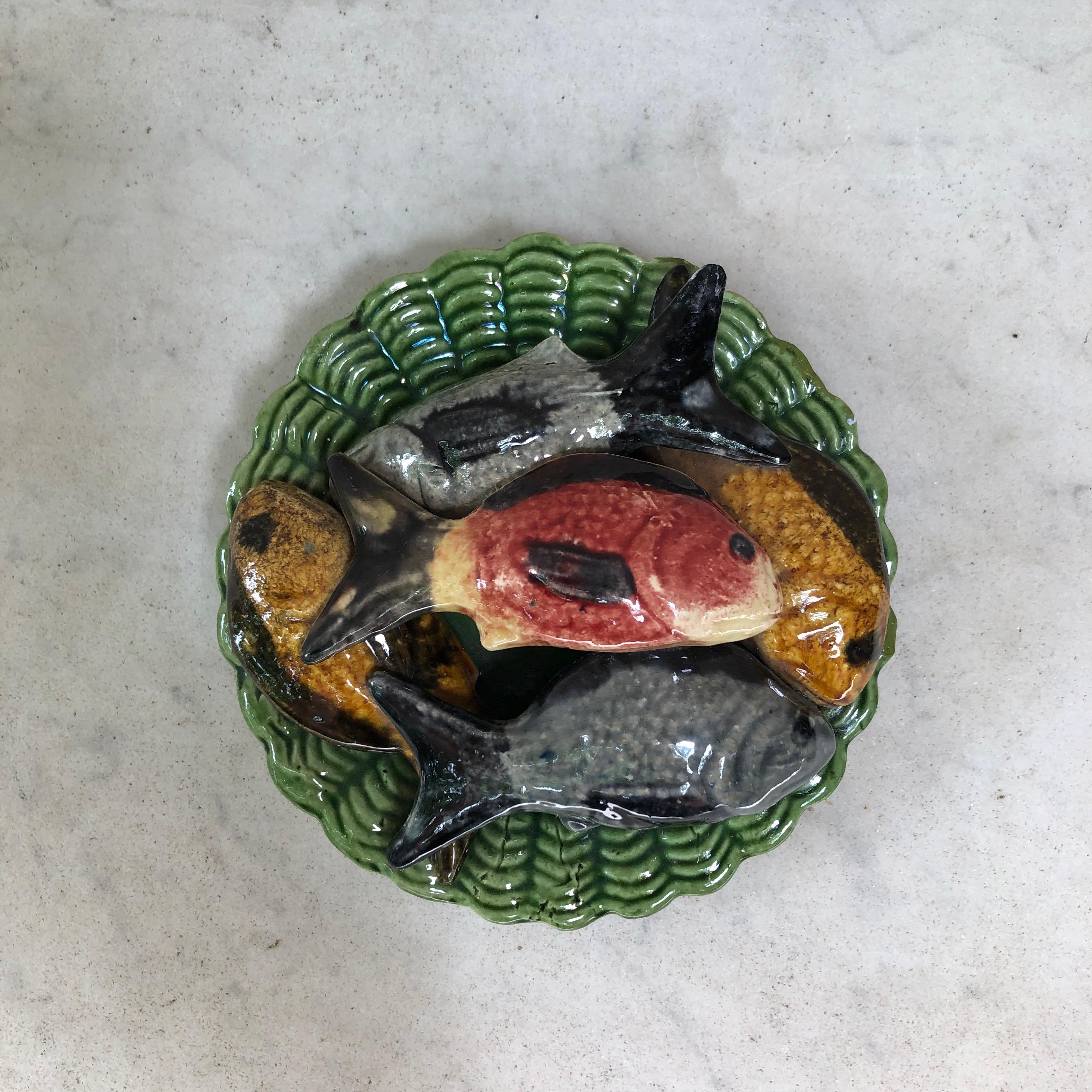 Pair of Small Portuguese Majolica Palissy Wall Fishs Platter Jose Alves Cunha In Good Condition For Sale In Austin, TX