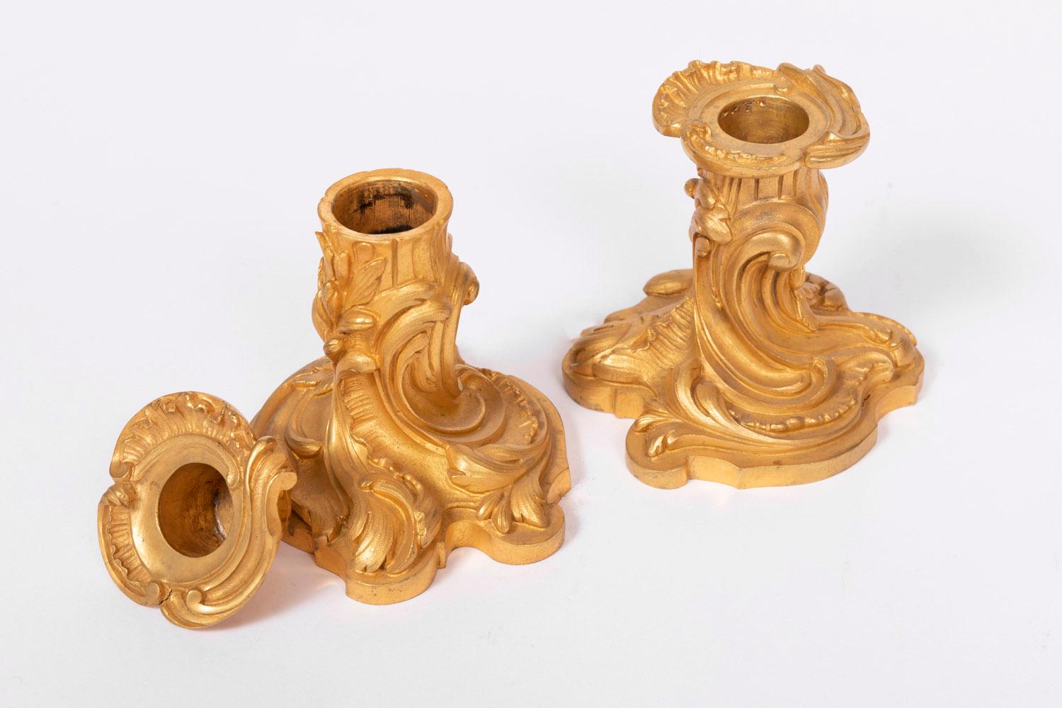 Pair of Small Rocaille Style Candlesticks in Gilt Bronze, Late 19th Century In Good Condition In Saint-Ouen, FR