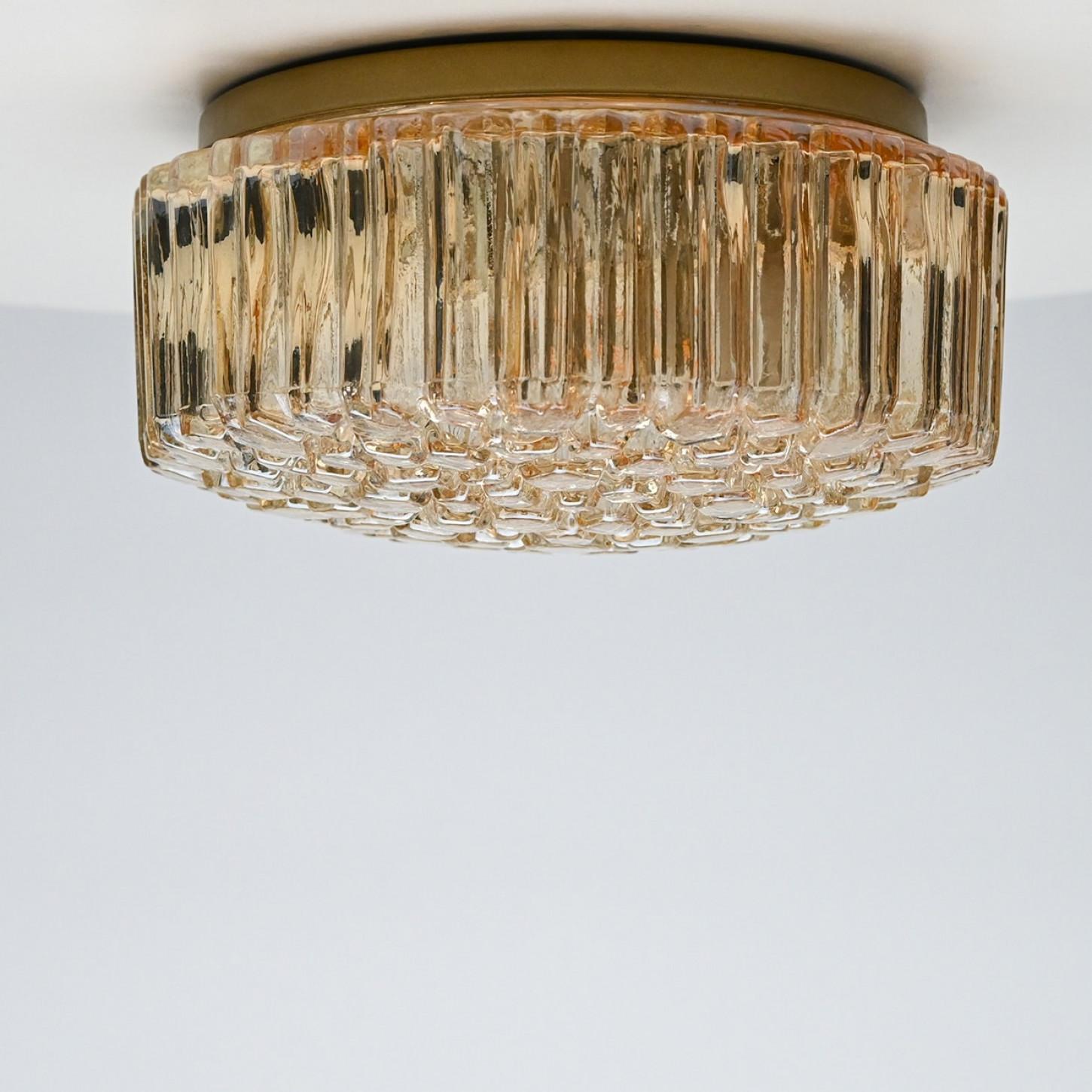 Pair of Small Round Clear Textured Glass Wall Light, Limburg For Sale 2