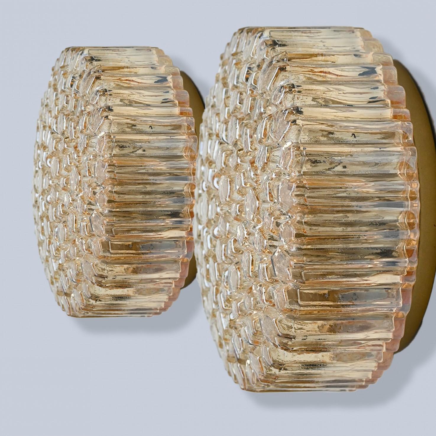20th Century Pair of Small Round Clear Textured Glass Wall Light, Limburg For Sale