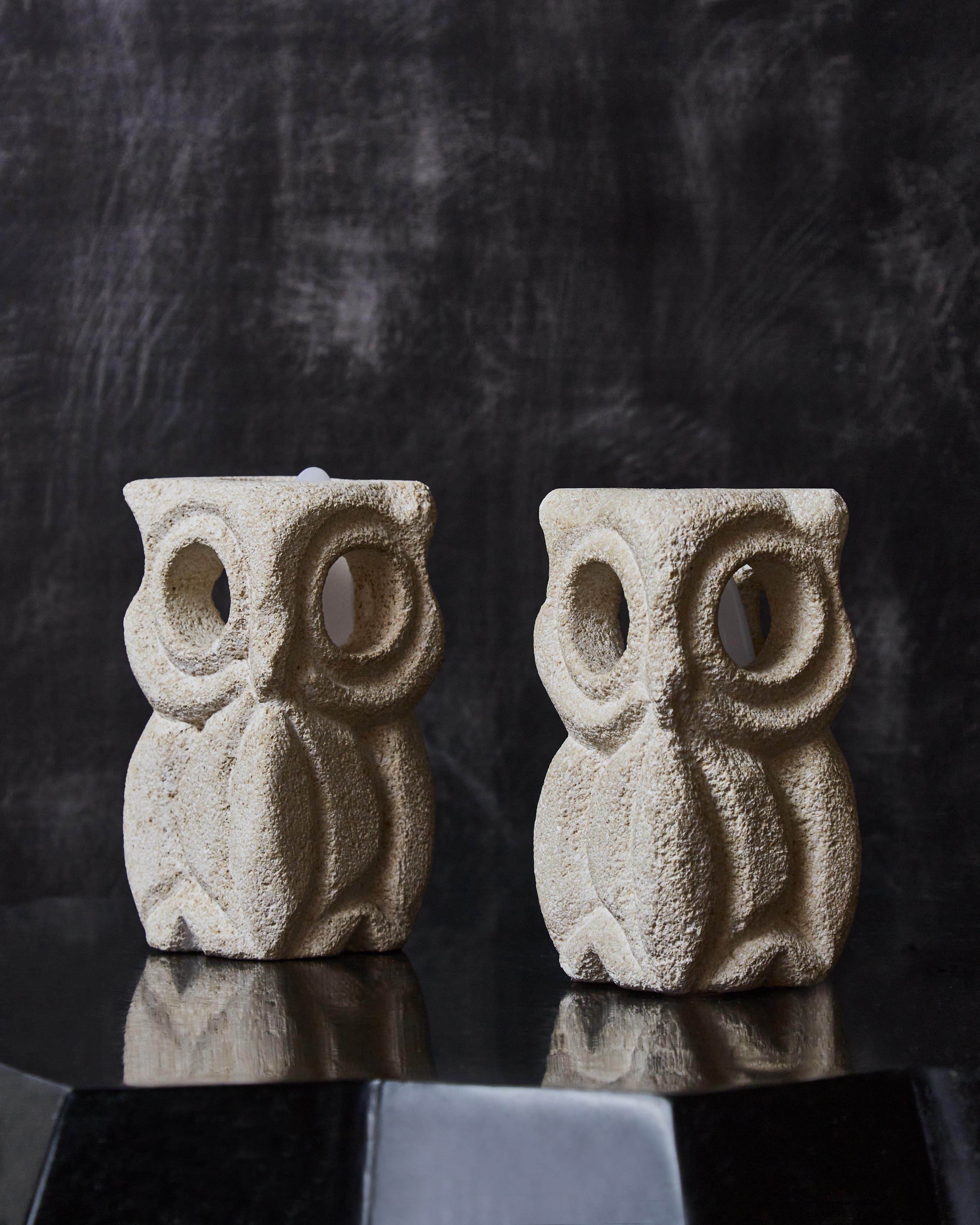 Pair of tiny stylized owl table lamps made in sandstone by the French artist Albert Tormos.

Albert Tormos is a French sculptor painter and poet, known for his lamps and objects made of carved sandstone. At the end of the 1960’s through the