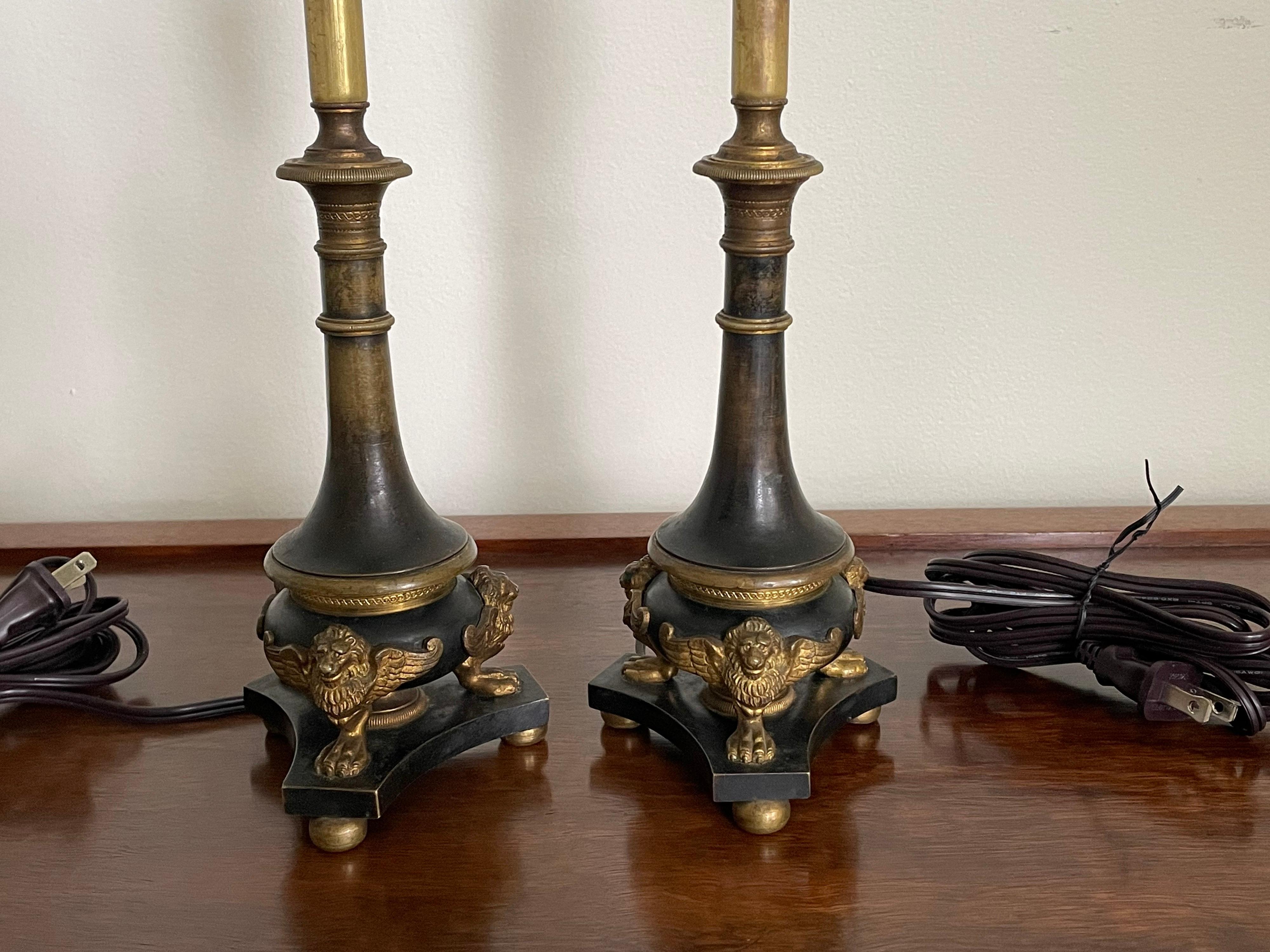 Pair of Small Scale Bronze Table Lamps, Late 19th Century, French For Sale 3