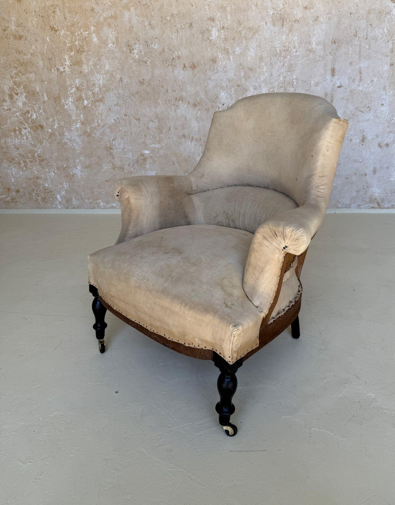 Tappezzeria Coppia di poltrone francesi Napoleone III in mussola di piccole dimensioni in vendita