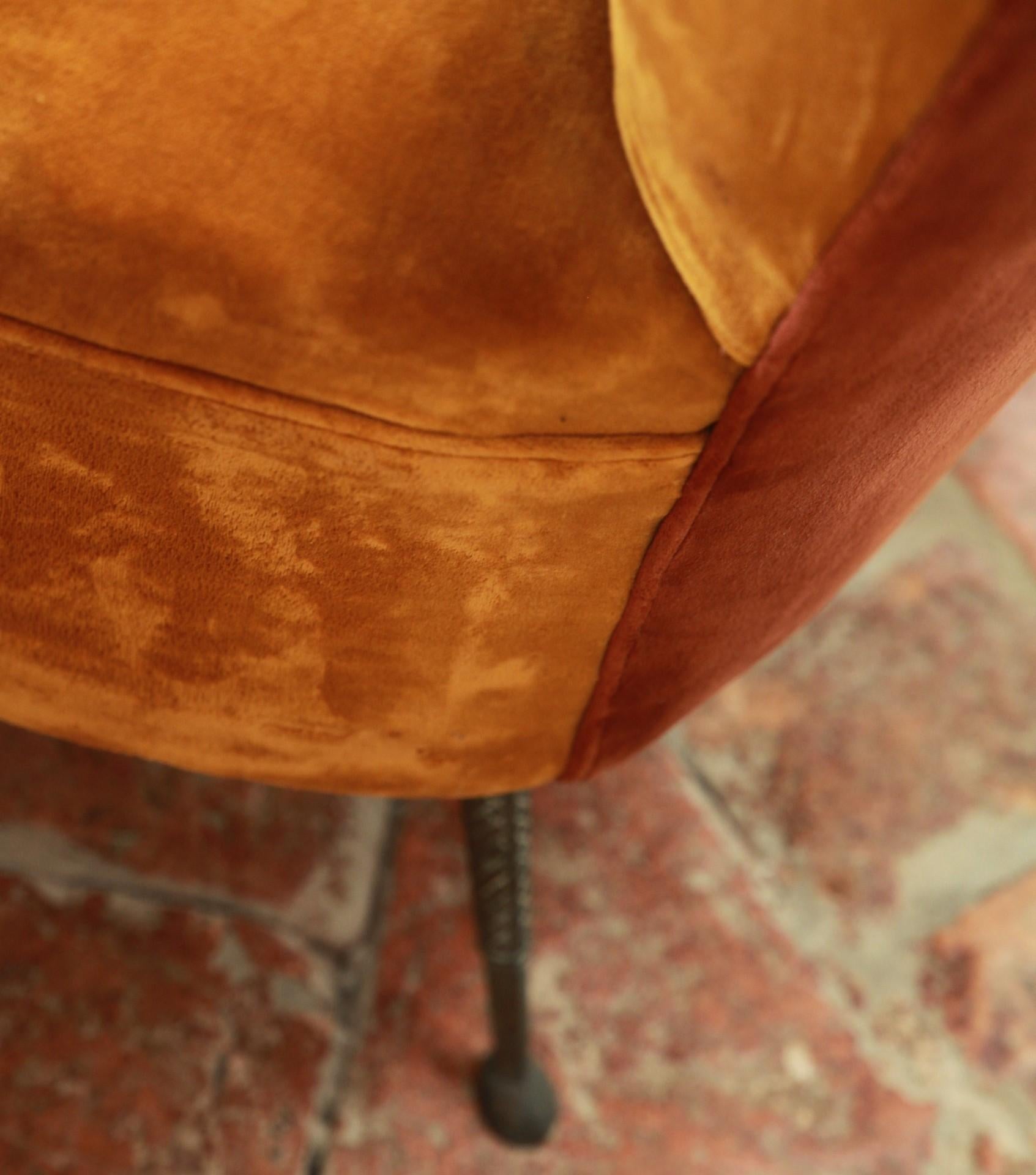 Pair of Small Scallop Chairs, Brass Cast Feet Original Velvet, Casa E Giardino 3