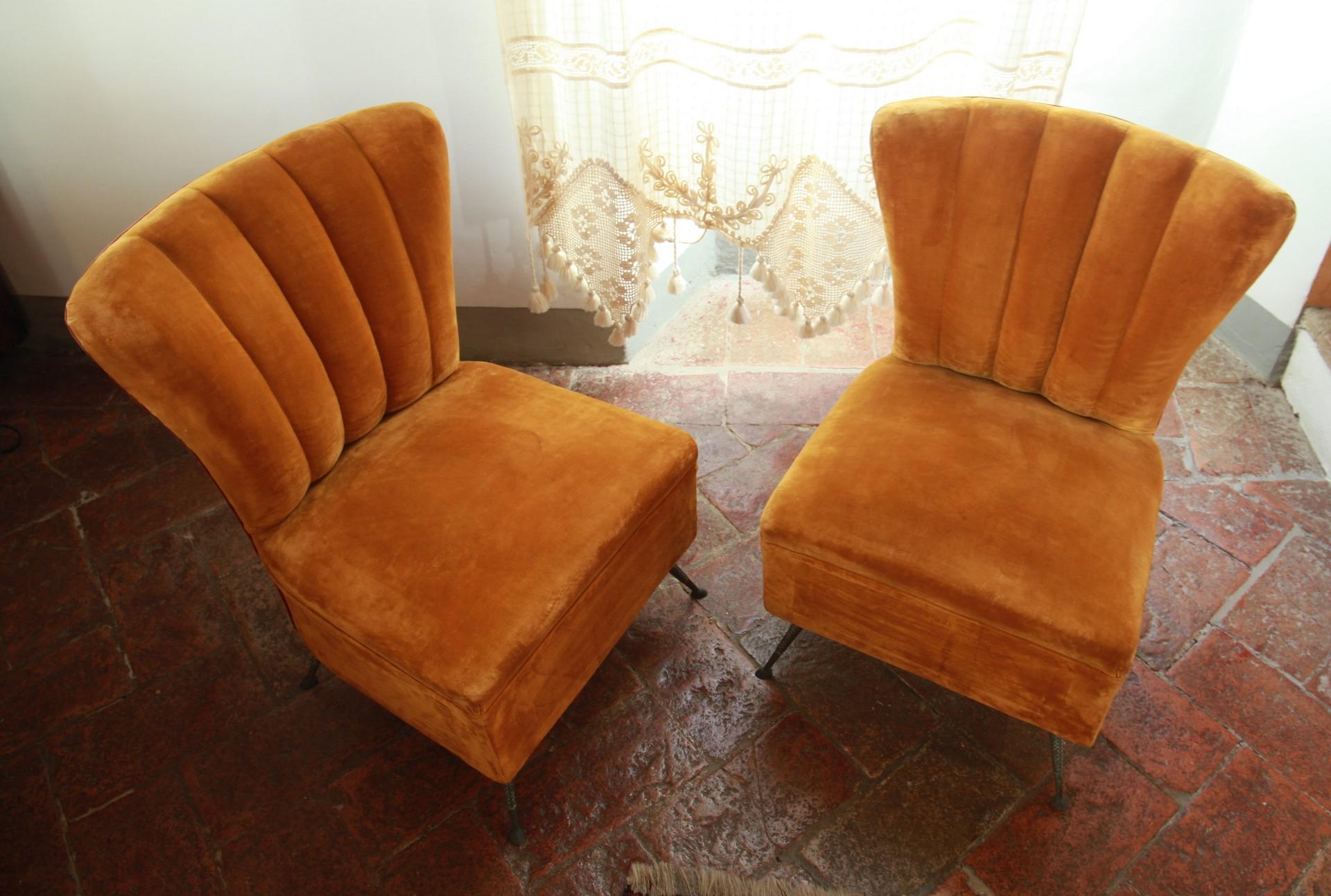 Pair of Small Scallop Chairs, Brass Cast Feet Original Velvet, Casa E Giardino 7