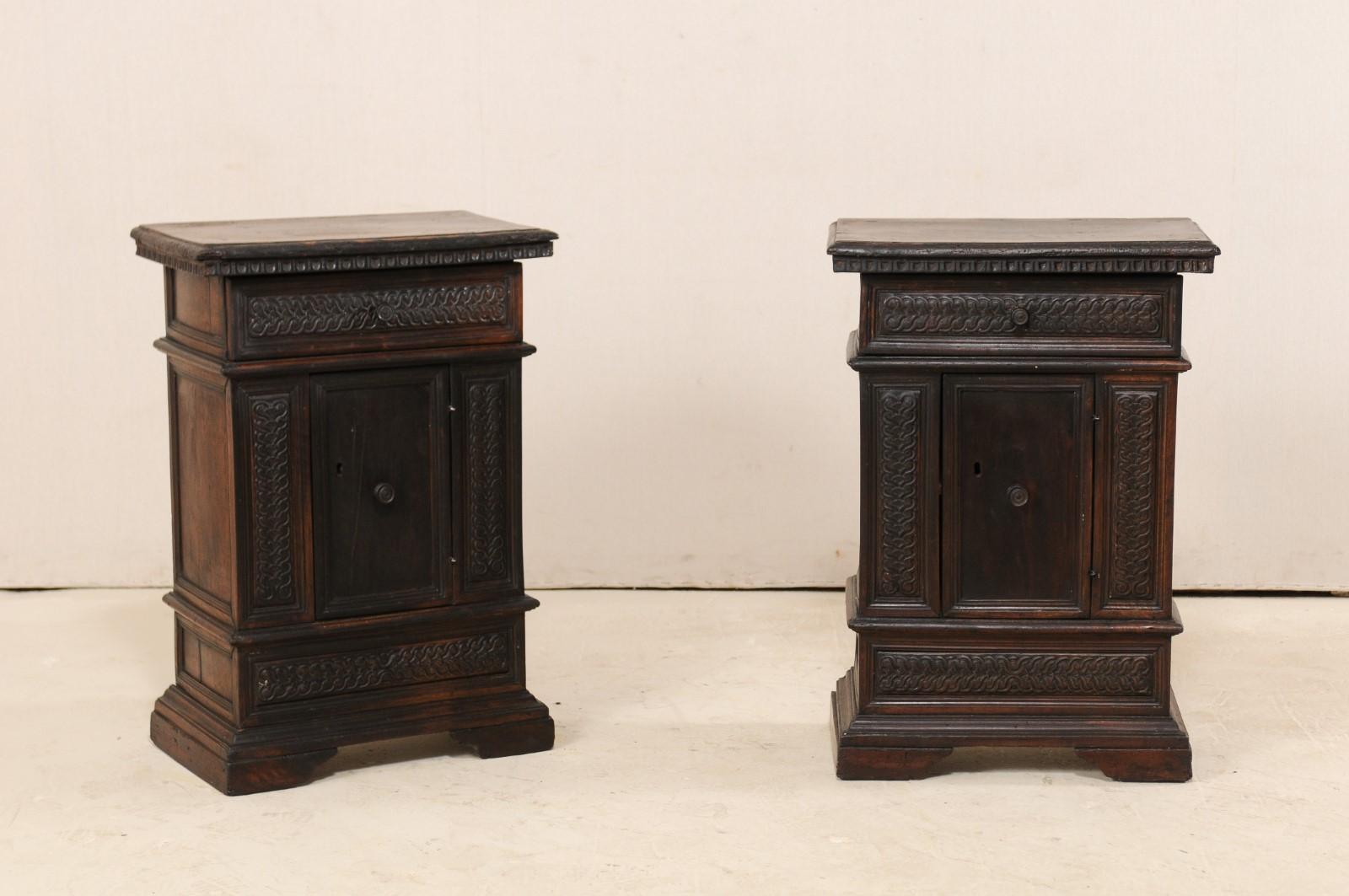 An Italian Pair of Small-Sized 18th C. Carved-Walnut Side Chests or Nightstands In Good Condition In Atlanta, GA