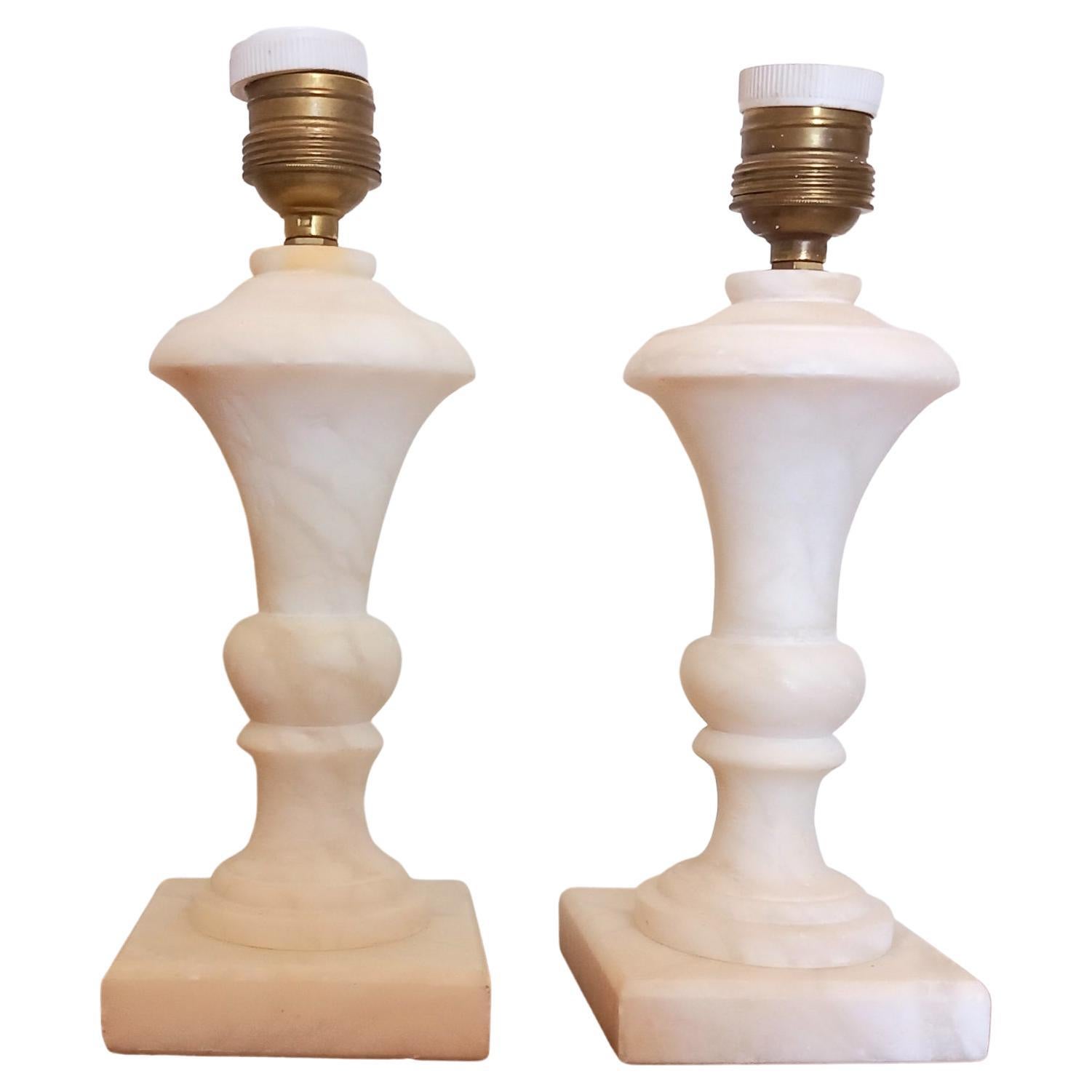 Tischlampen aus Alabaster oder Marmor  Weißes Paar Klein  20. Jahrhundert, Italien im Zustand „Hervorragend“ im Angebot in Mombuey, Zamora