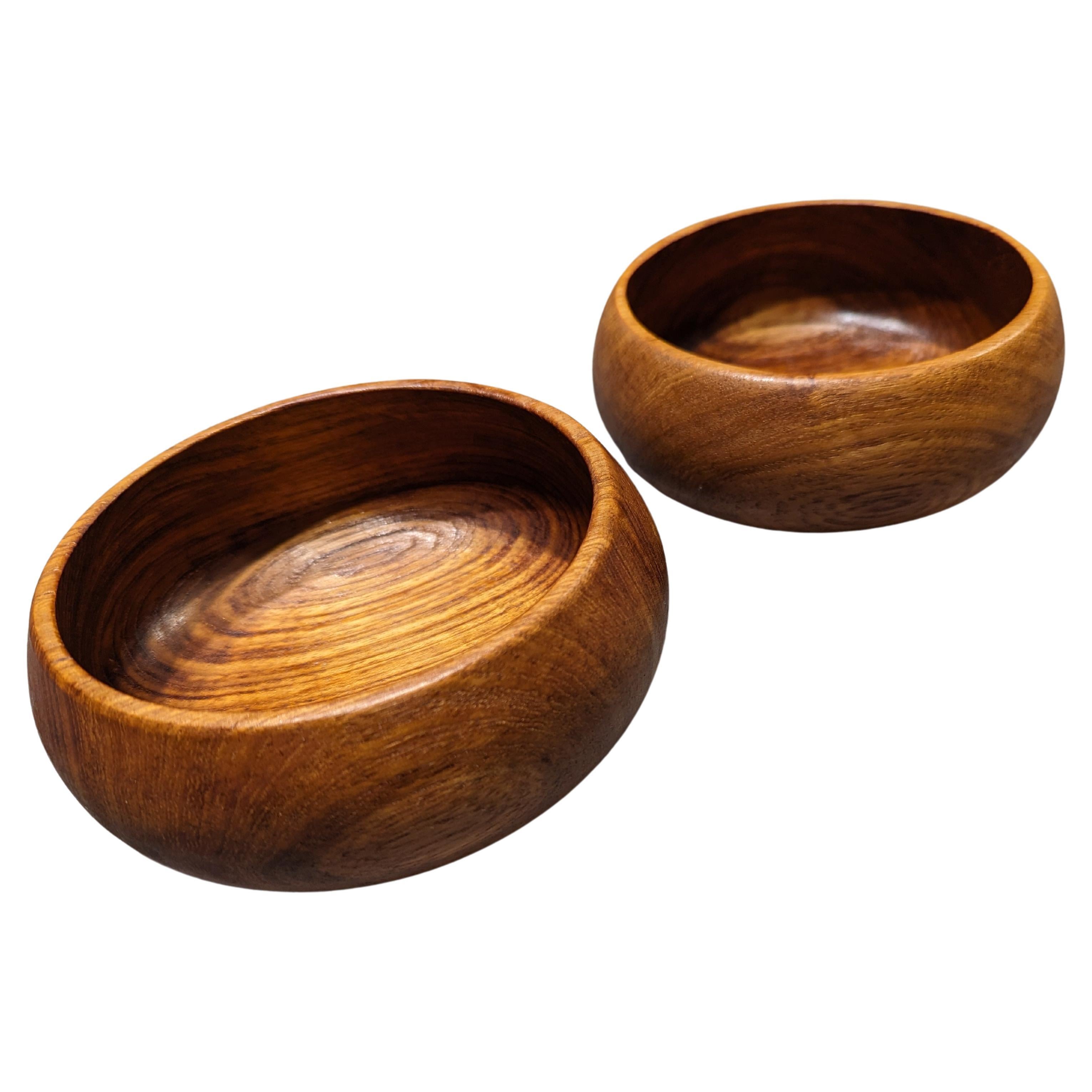 Pair of small teak bowls For Sale