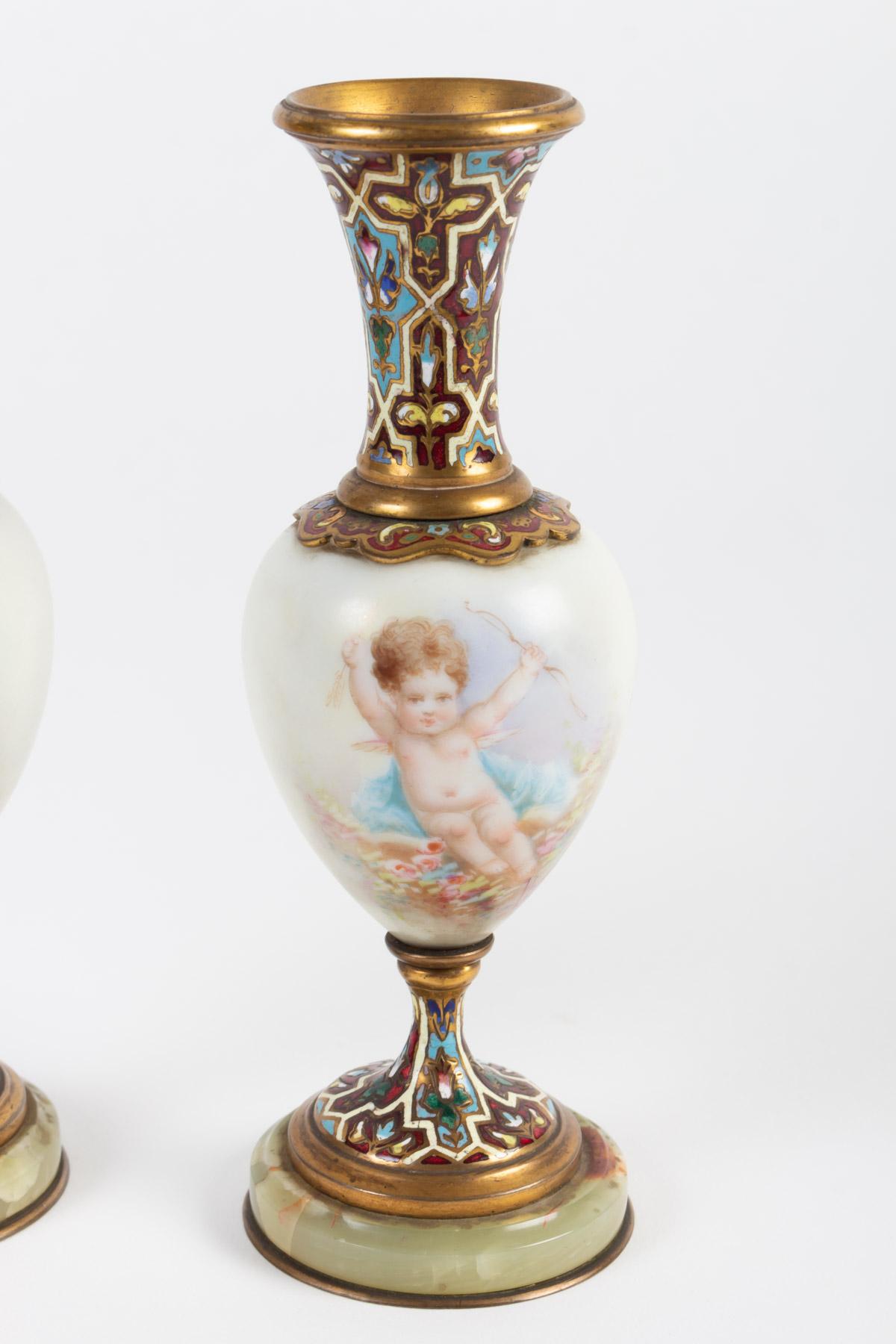 Pair of small Sèvres Porcelain and bronze vases, Cloisonné, Napoleon III period, 19th century.

Measures: H 17 cm, D 6 cm.