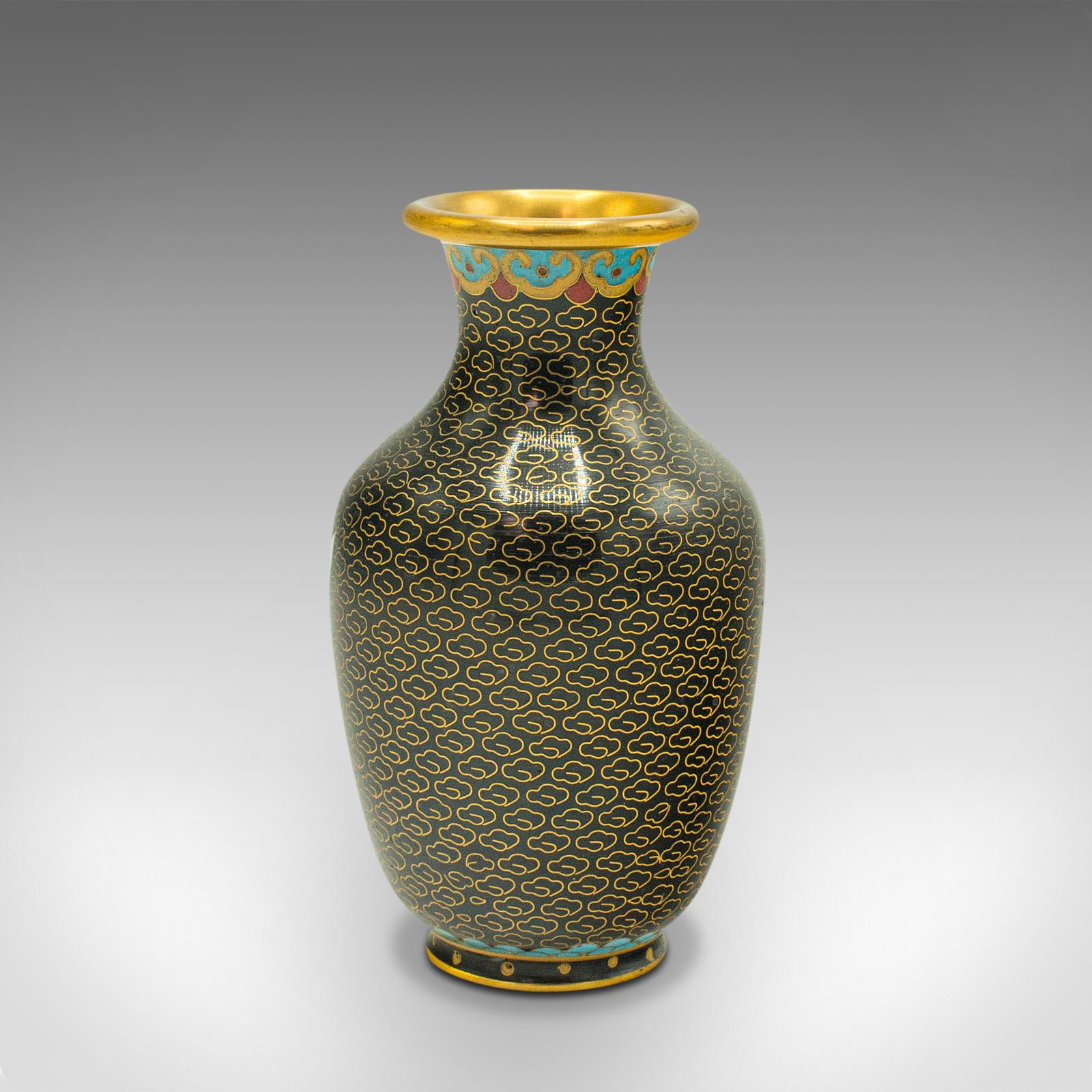 20ième siècle Paire de petits vases vintage en cloisonné, japonais, céramique, fleurs, Art Déco en vente