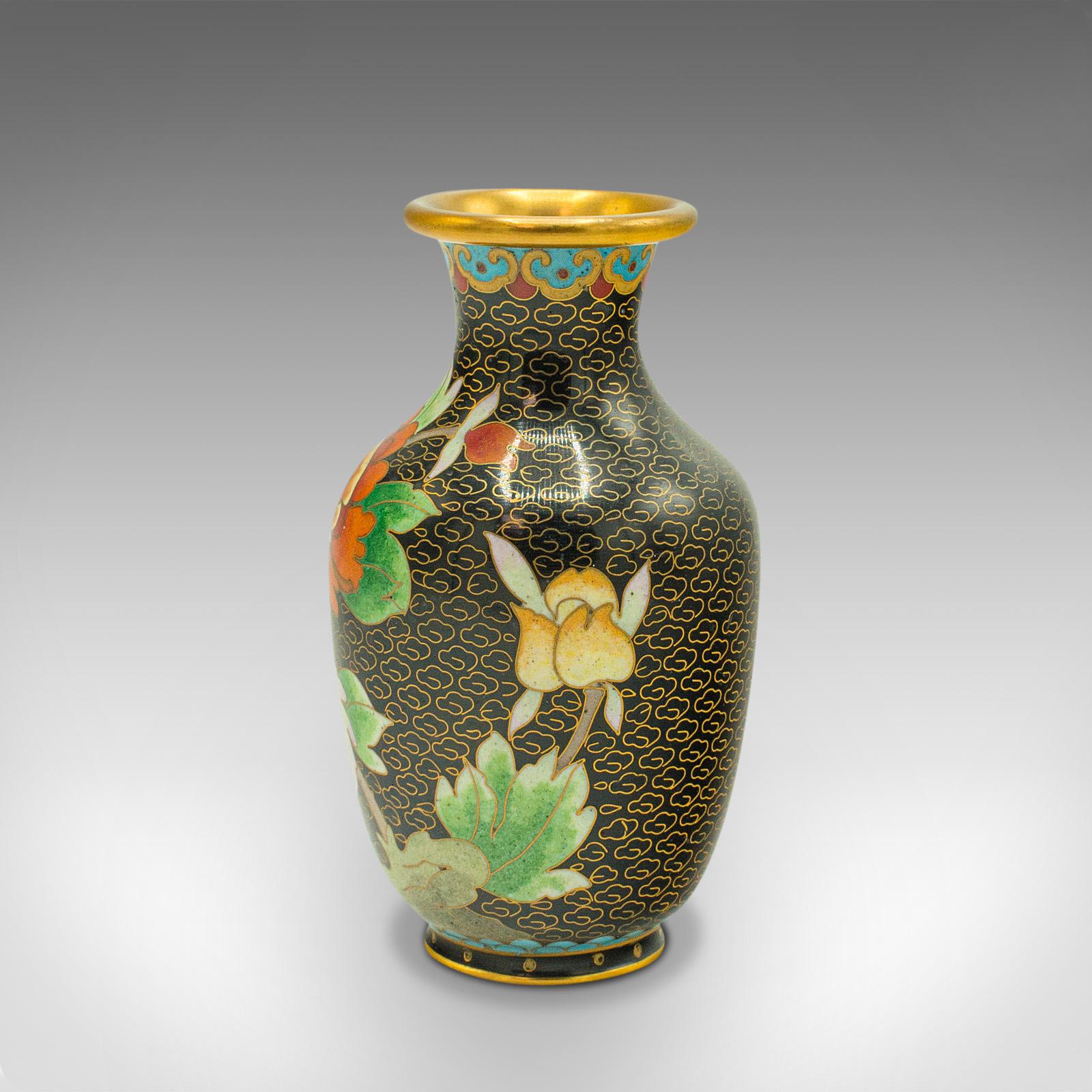 Paar kleine Cloisonné-Positionsvasen im Vintage-Stil, japanisch, Keramik, Blume, Art déco im Angebot 1