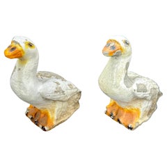 Paire de petits ornements de jardin vintage en béton avec canards