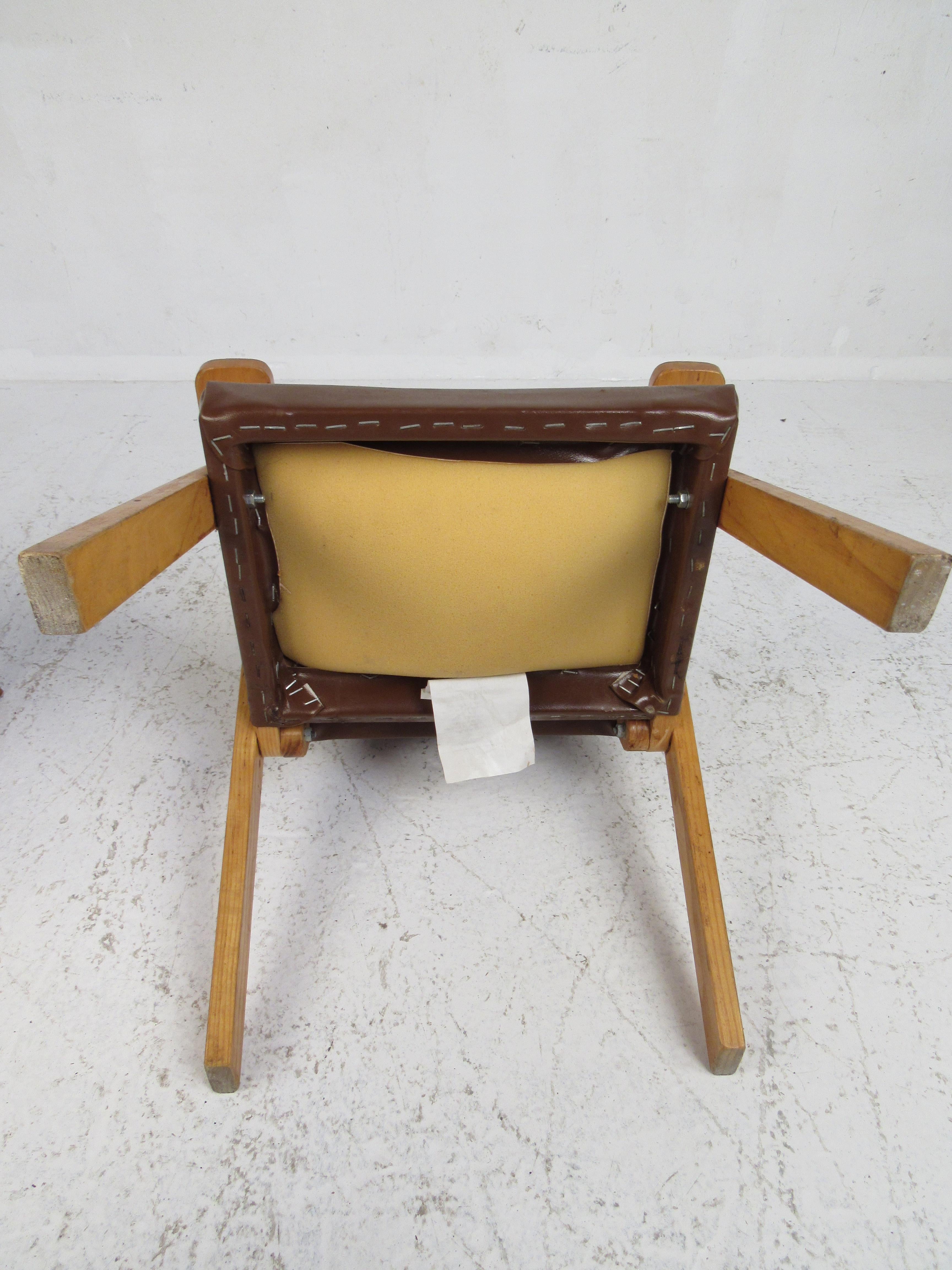 Pair of Small Vintage Modern Lounge Chairs For Sale 5