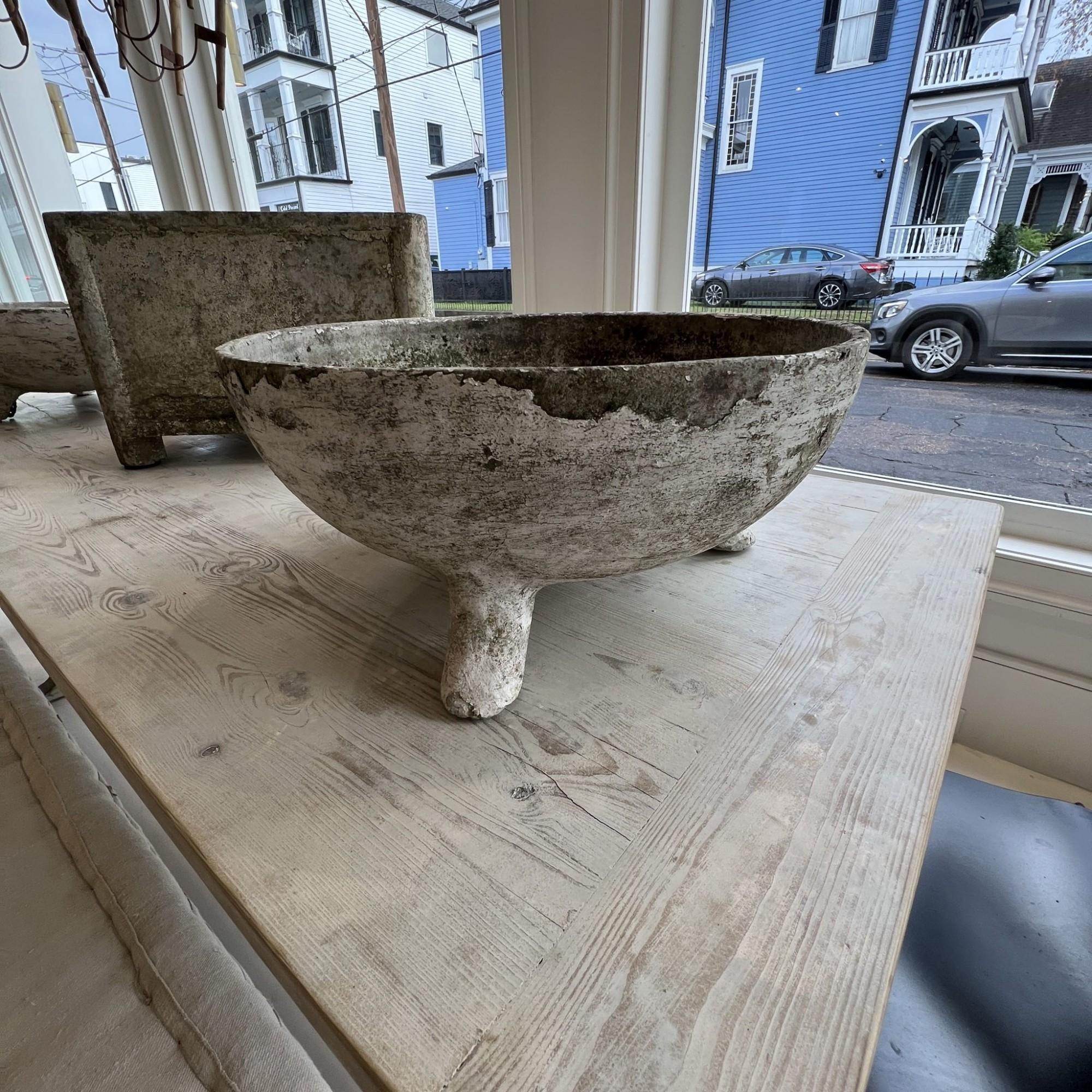 Pair of Small Willy Guhl Planters In Distressed Condition In New Orleans, LA