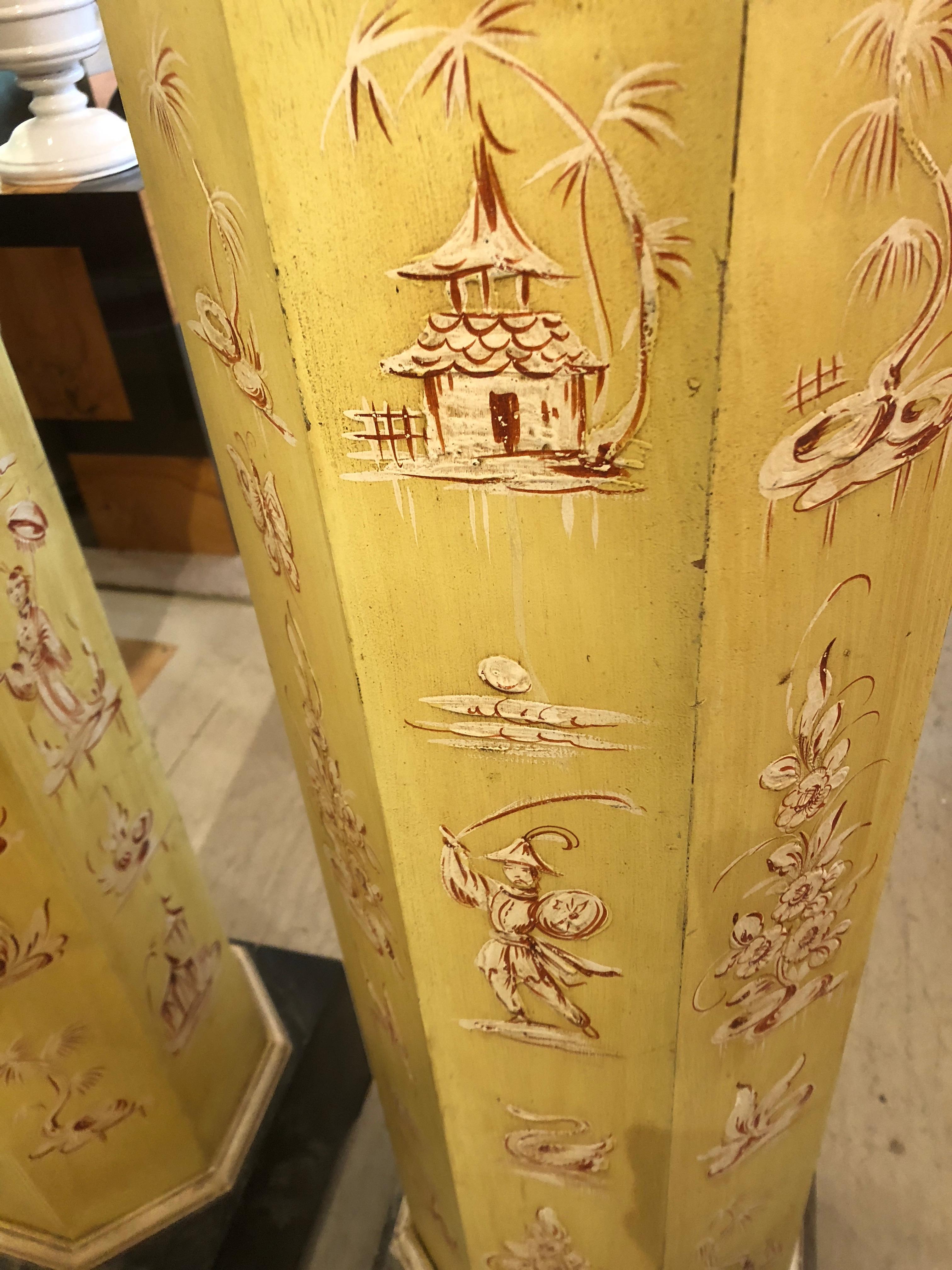 Pair of Smashingly Dramatic Faux Painted Vintage Architectural Columns In Excellent Condition In Hopewell, NJ