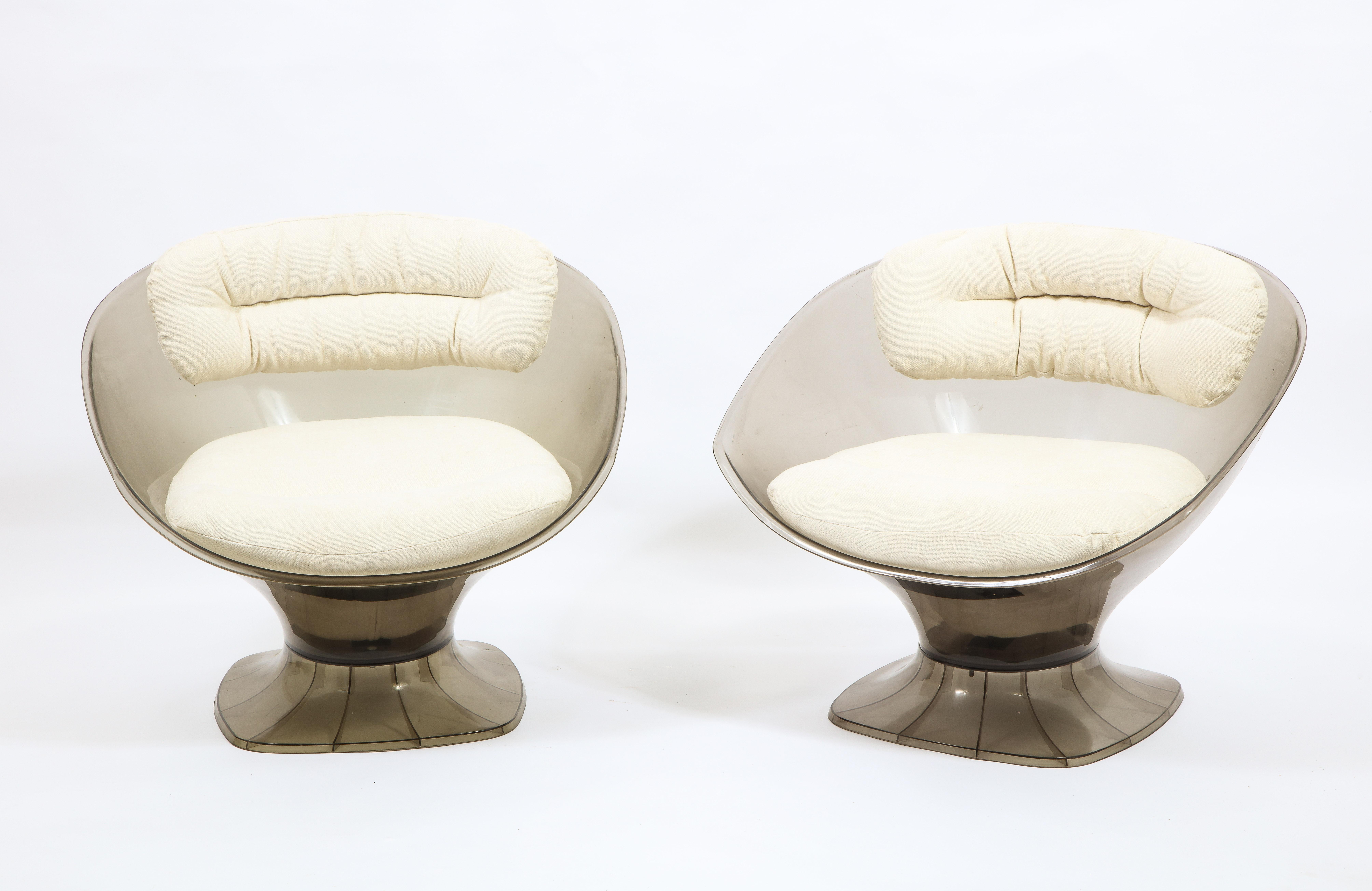 Modern Raphaël Décorateur Pair of Smoked Acrylic Lounge Chairs, France 1960's For Sale