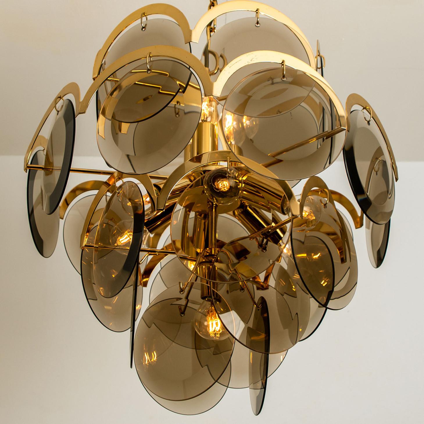 Late 20th Century Pair of Smoked Glass and Brass Chandelier in style of Vistosi, Italy, 1970s For Sale
