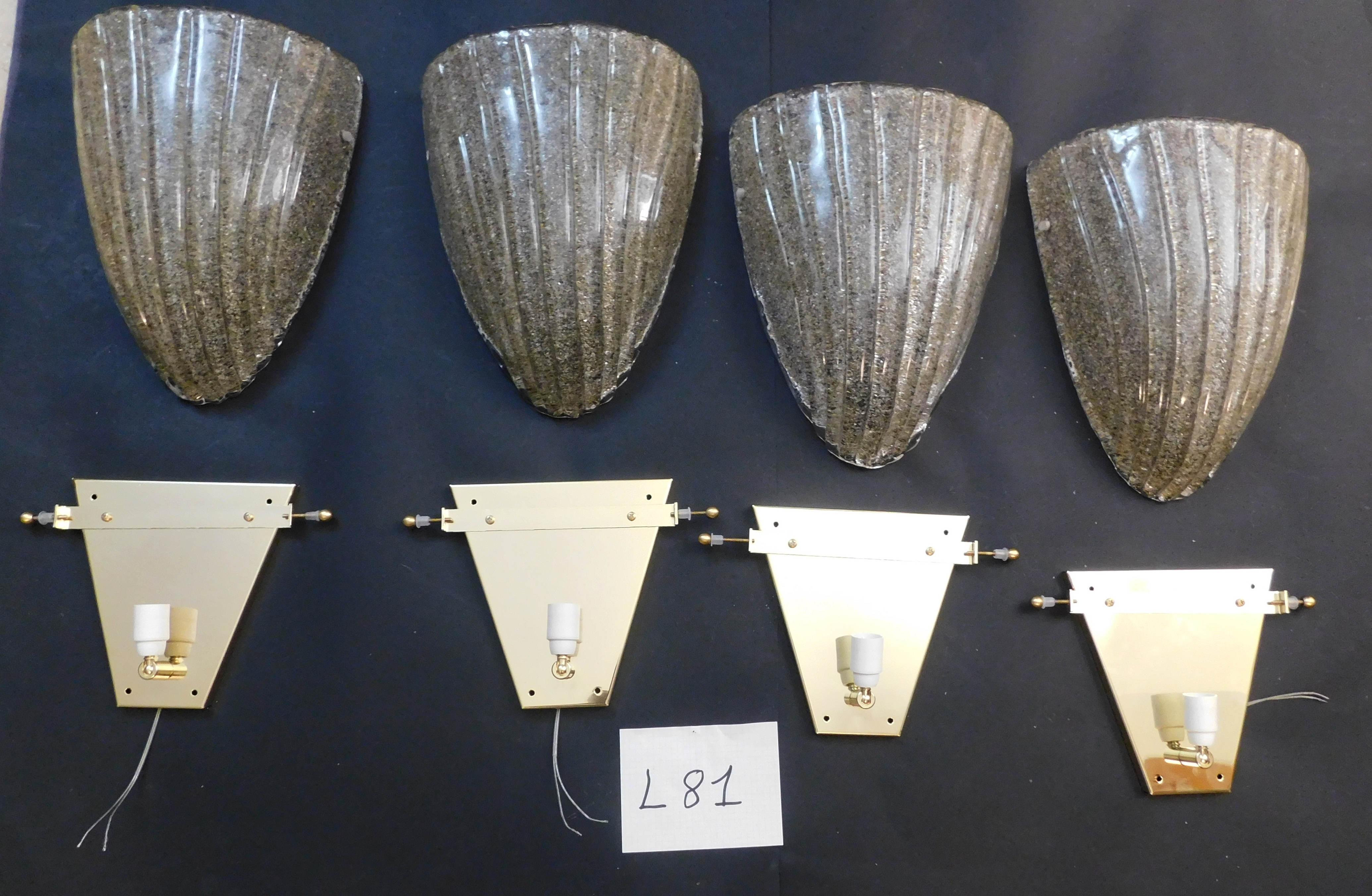 Coppia di lampade a scudo Graniglia fumé, 2 coppie disponibili in vendita 1