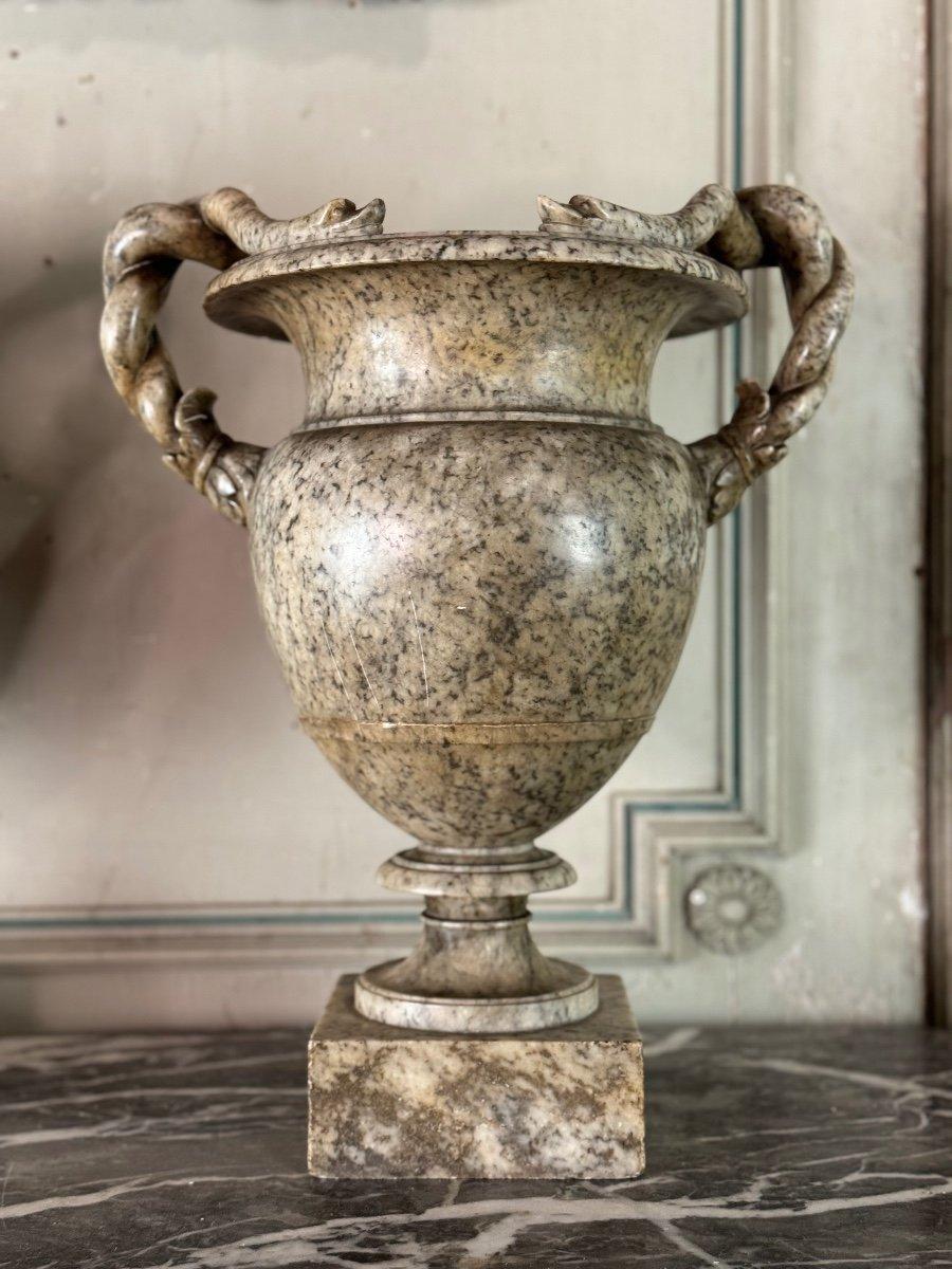 italien Paire d'urnes serpentines en albâtre, Italie, 19ème siècle
