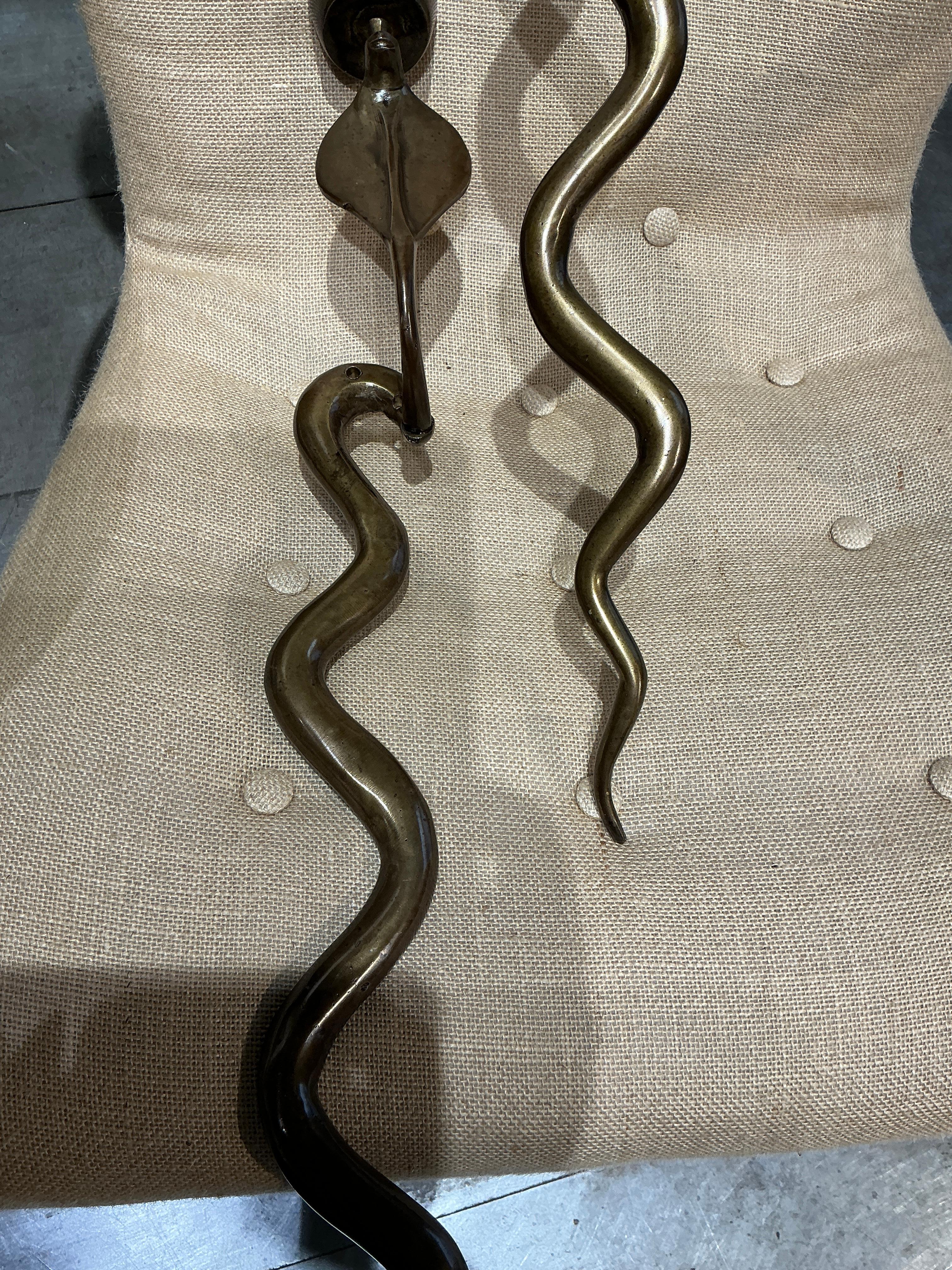 Mid-Century Modern Pair of snakes sconces italy circa 1960 For Sale