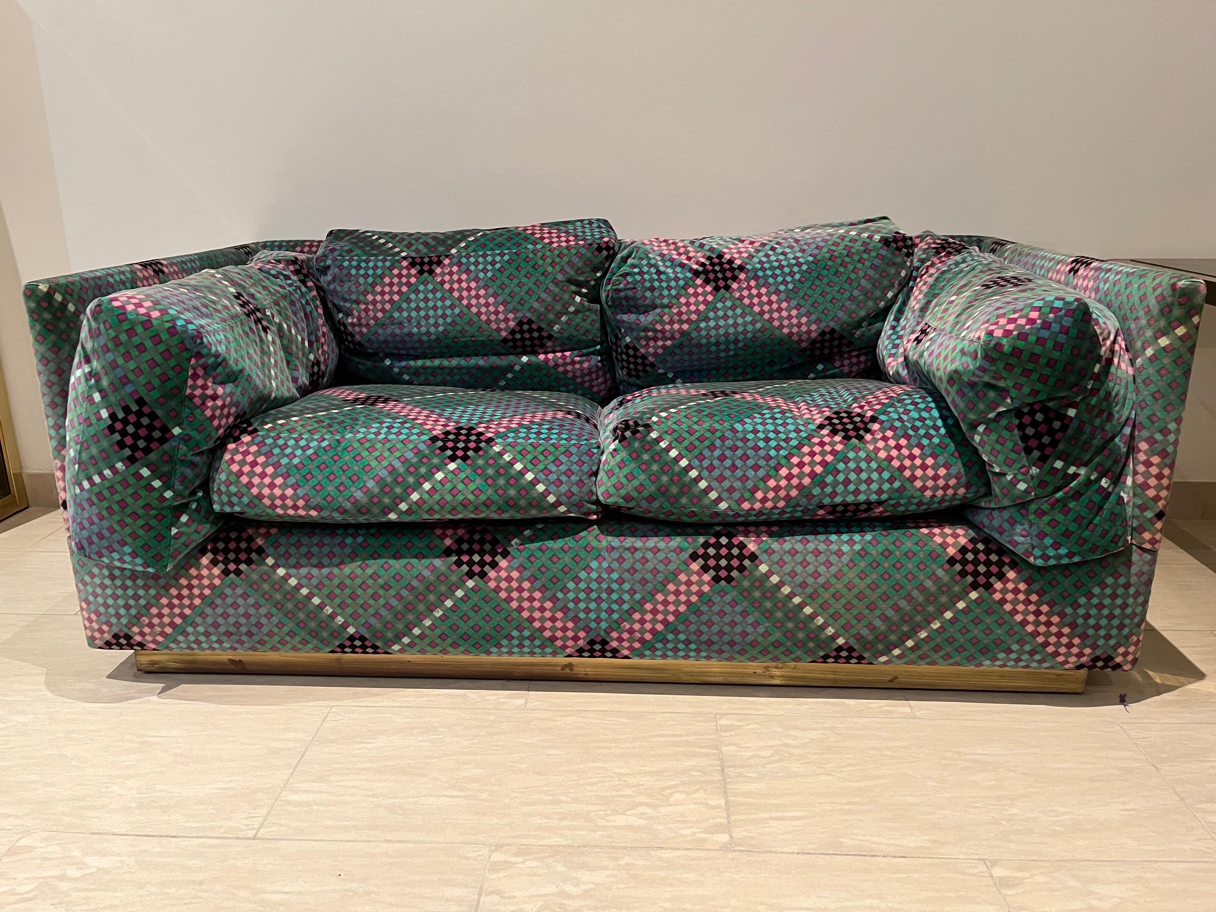 Pair of Sofa’ by Ken Scott Brass and Optical Velvet Signed  For Sale 10