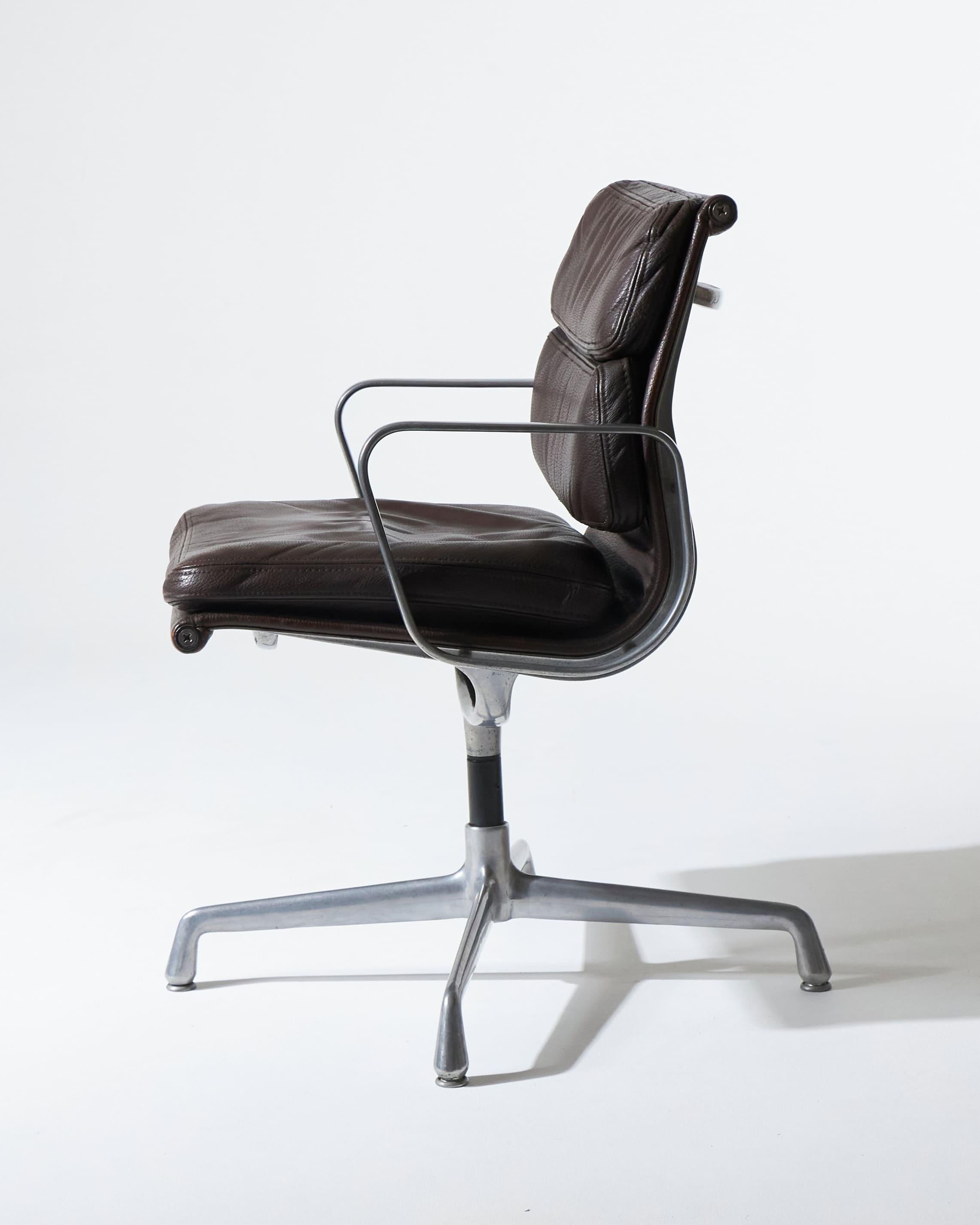 Coppia di poltrone Sofa Pad in pelle marrone, Herman Miller, anni '70 In condizioni buone in vendita a PARIS, FR