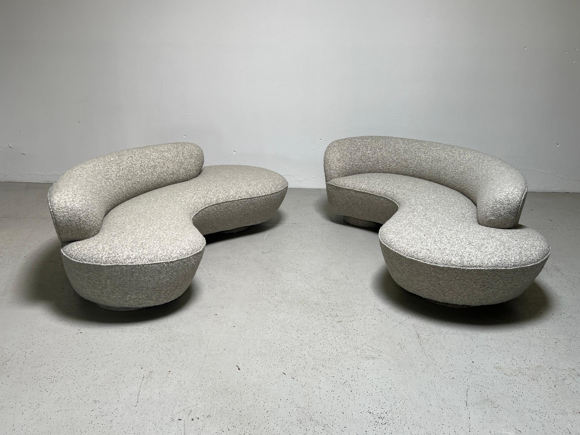Pair of Sofas by Vladimir Kagan for Directional In Excellent Condition In Dallas, TX
