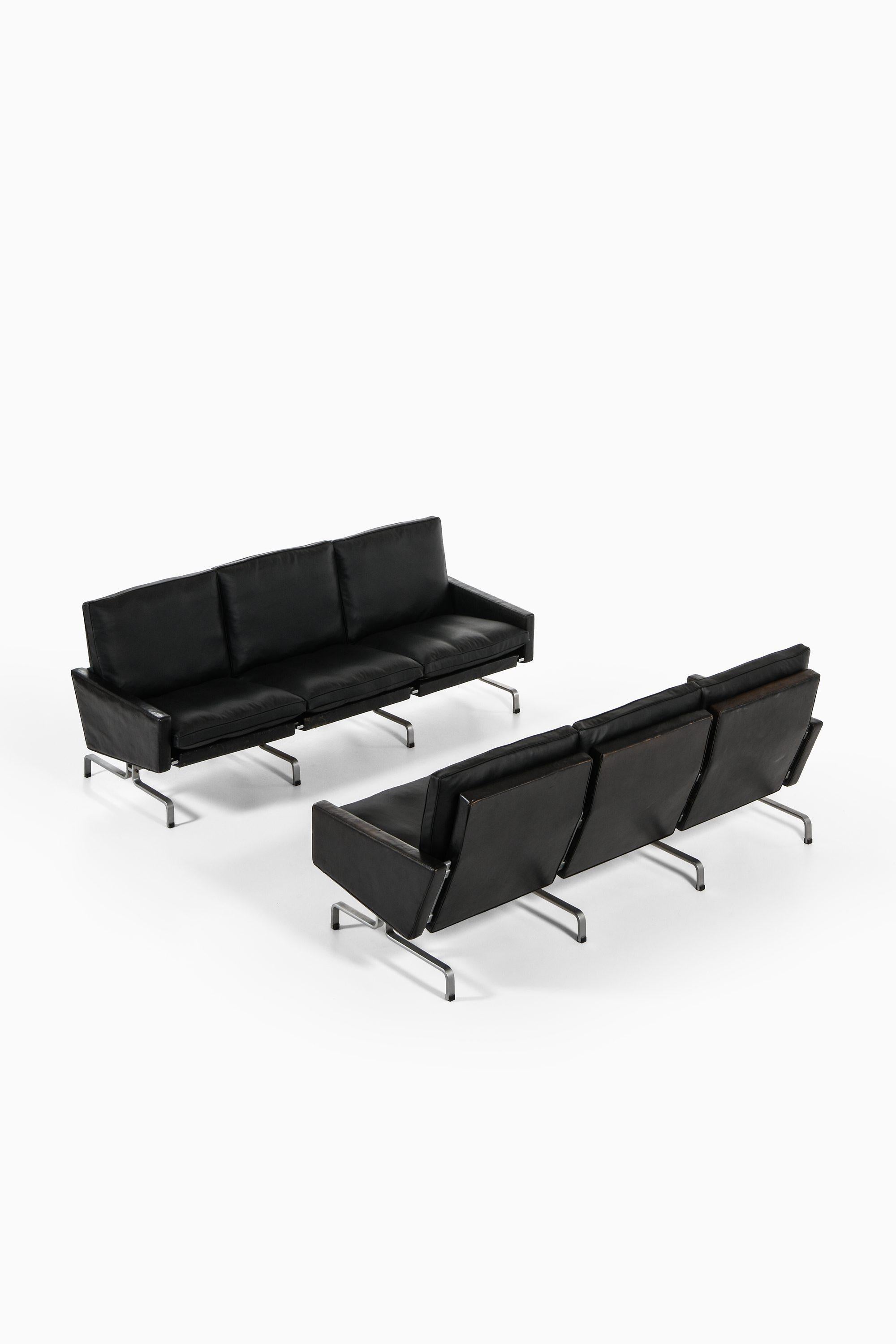Pair of Sofas in Black Leather and Flat Steel by Poul Kjærholm, 1958

Additional Information:
Material: Black leather and flat steel
Style: Mid century, Scandinavia
Rare pair of sofas model PK-31/3
Produced by E. Kold Christensen in