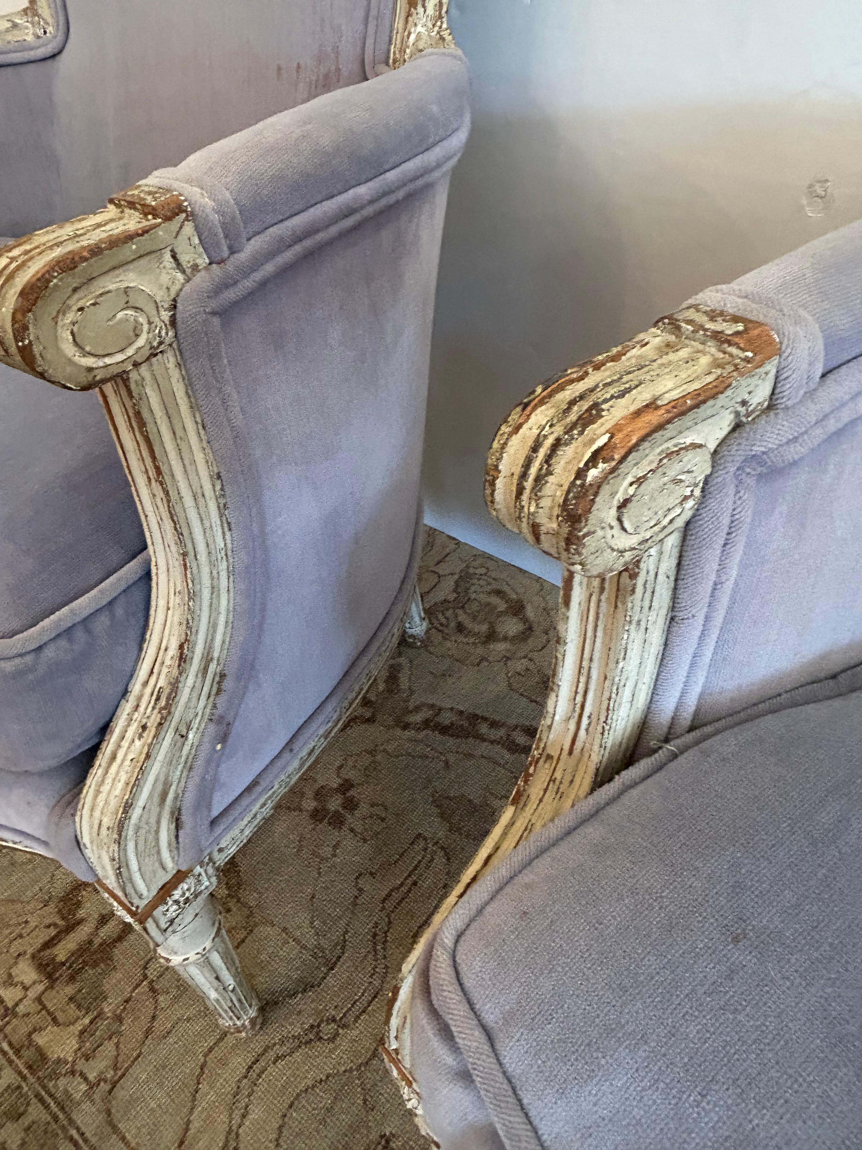 Louis XVI Pair of Soft Periwinkle Velvet French Painted Bergere Chairs For Sale