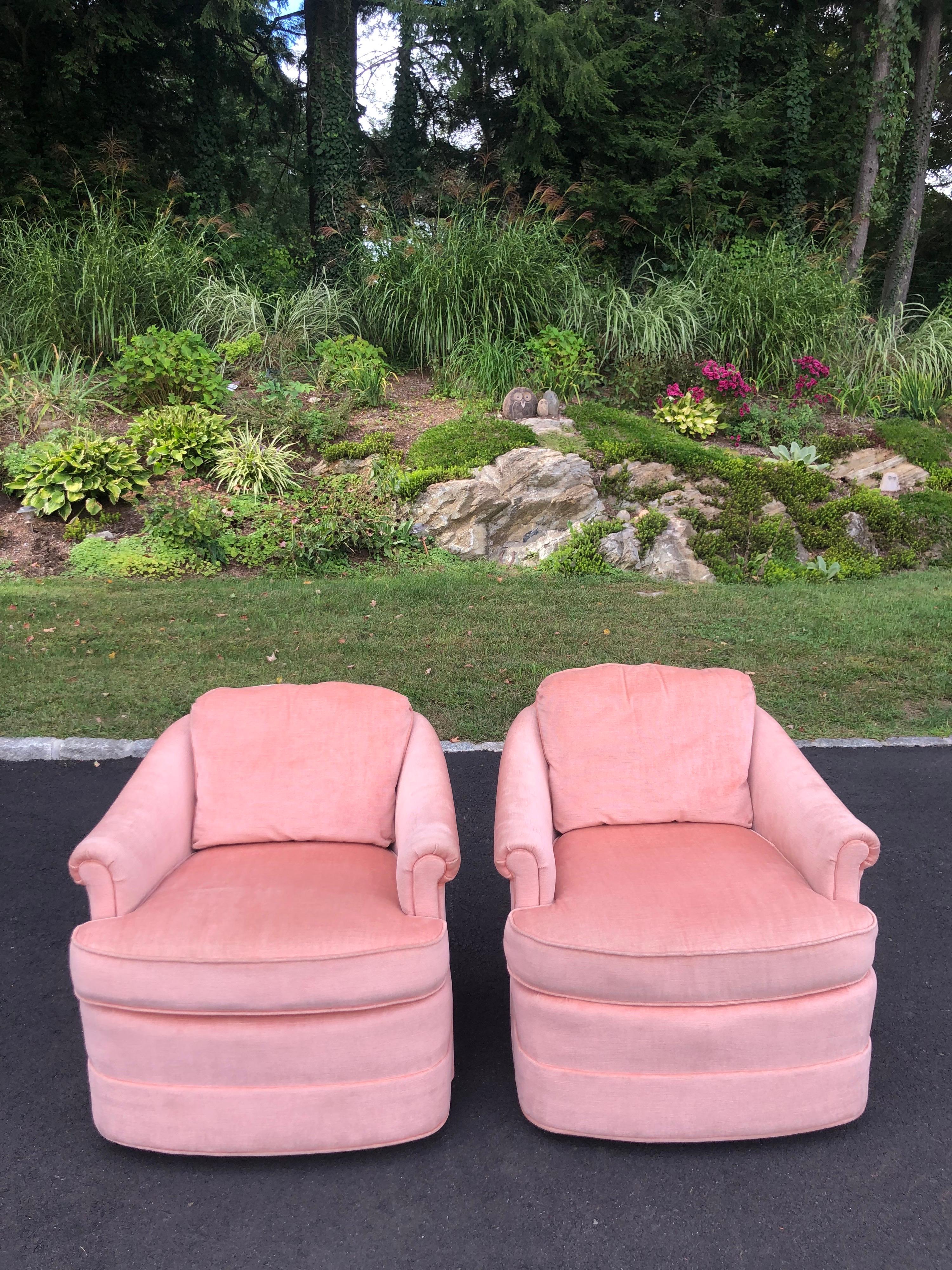 Pair of Soft Pink Chenille Swivel Club Chairs In Good Condition In Redding, CT