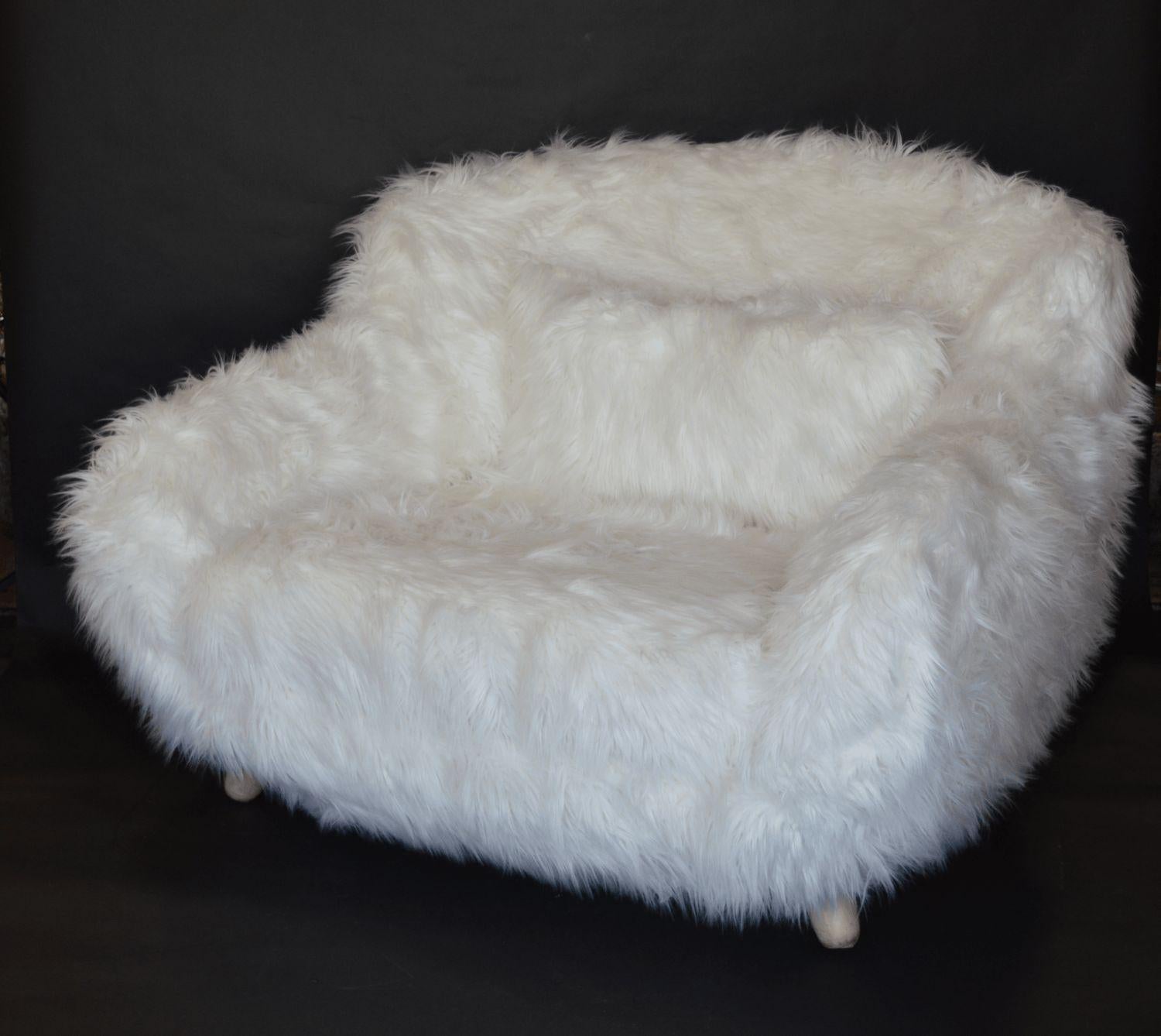 Pair of Soft White Oversized Faux-Fur Arm Chairs For Sale 4