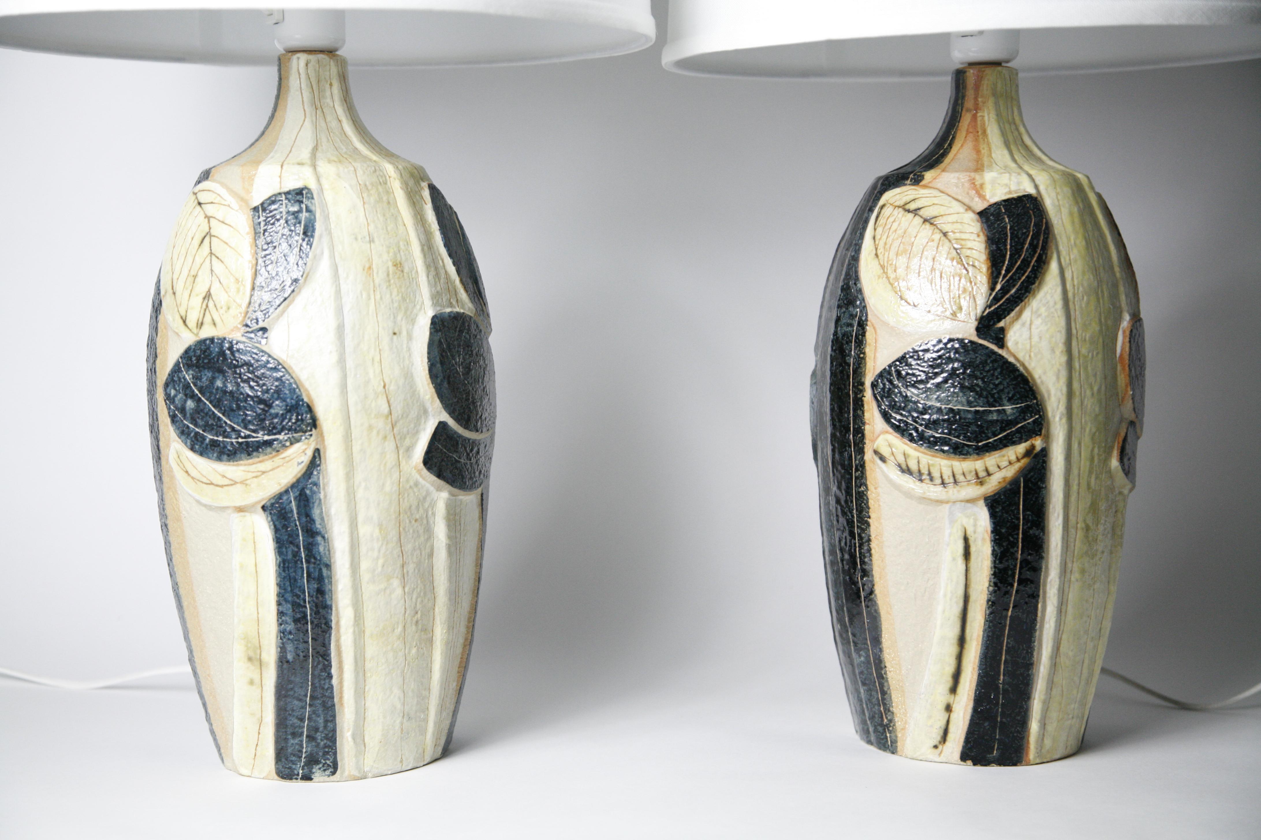 Pair of colorful ceramic Noomi Backhausen lamps model 3084-3 for Søholm ceramics 1