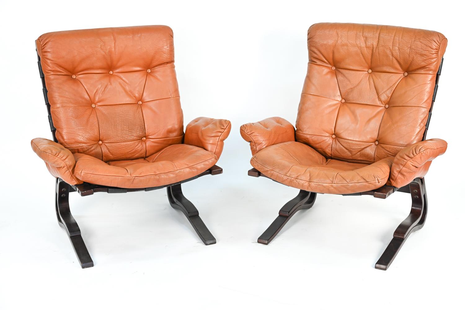 A pair of Danish mid-century lounge chairs by Elsa & Nordahl Solheim for Rybo Rykken & Co, 1970s. 
