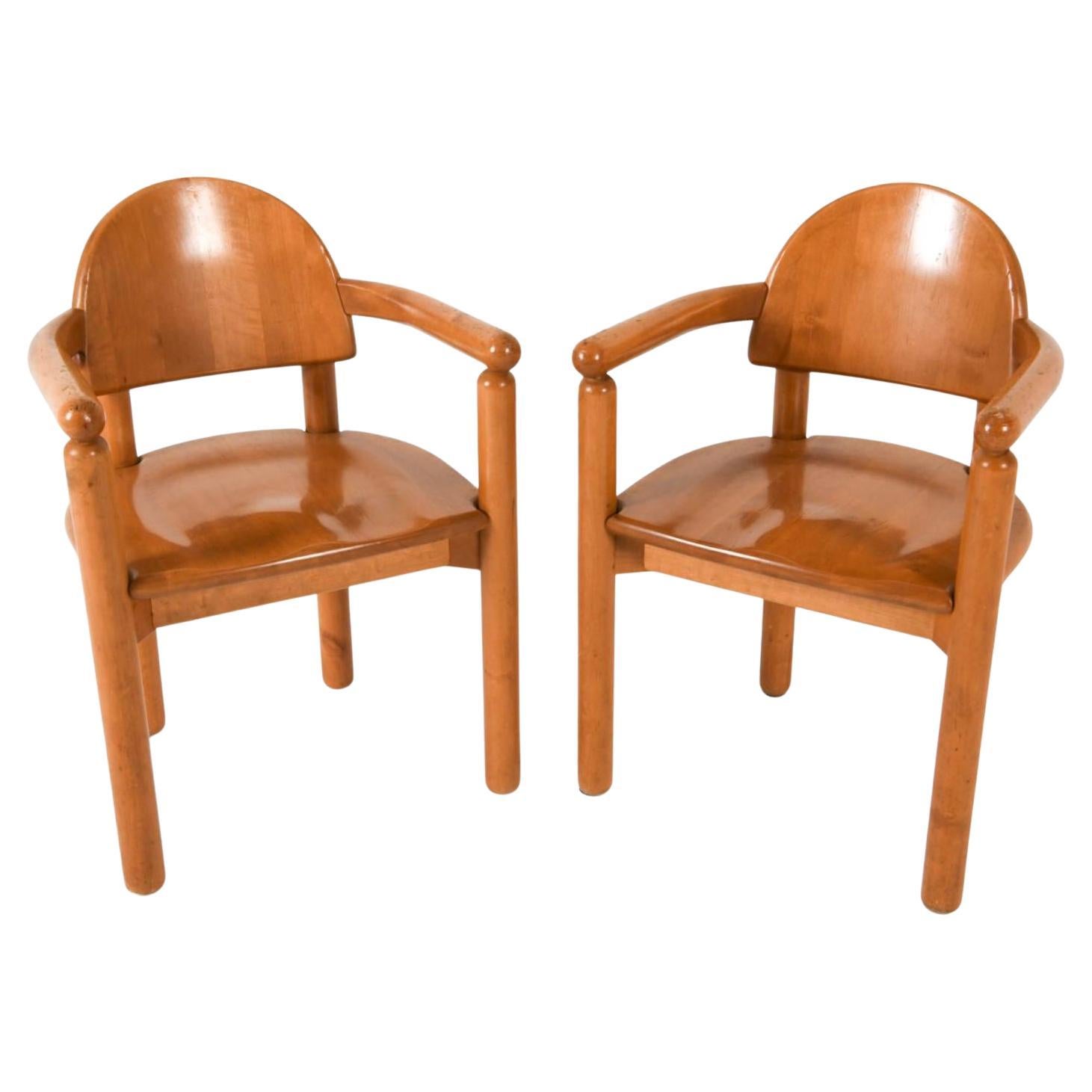 Coppia di design classico di Rainer Daumiller in faggio massiccio. Bellissimo design scultoreo in buone condizioni vintage. Prodotto in Danimarca. Disponibile a Brooklyn e Kingston NY.

Daumiller è sempre stato attratto dalla sostenibilità e dalla