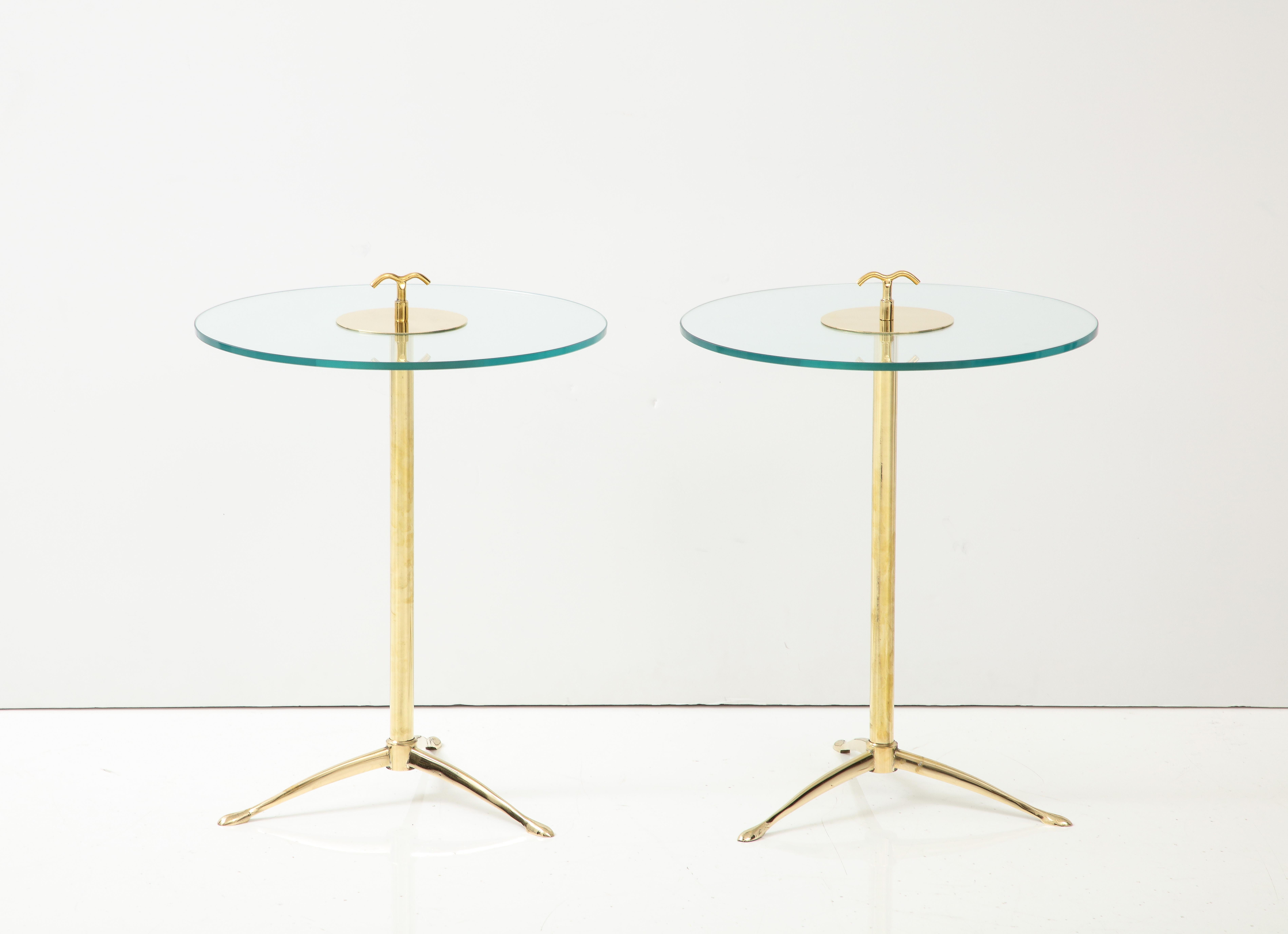 Mid-Century Modern Pair of Solid Brass and Clear Glass Tripod Martini Drinks Side Tables, Italy