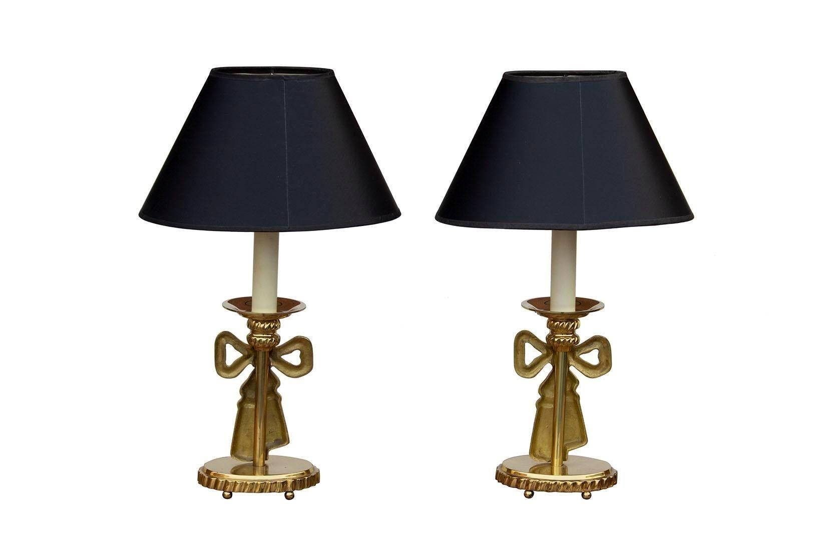 bow table lamp