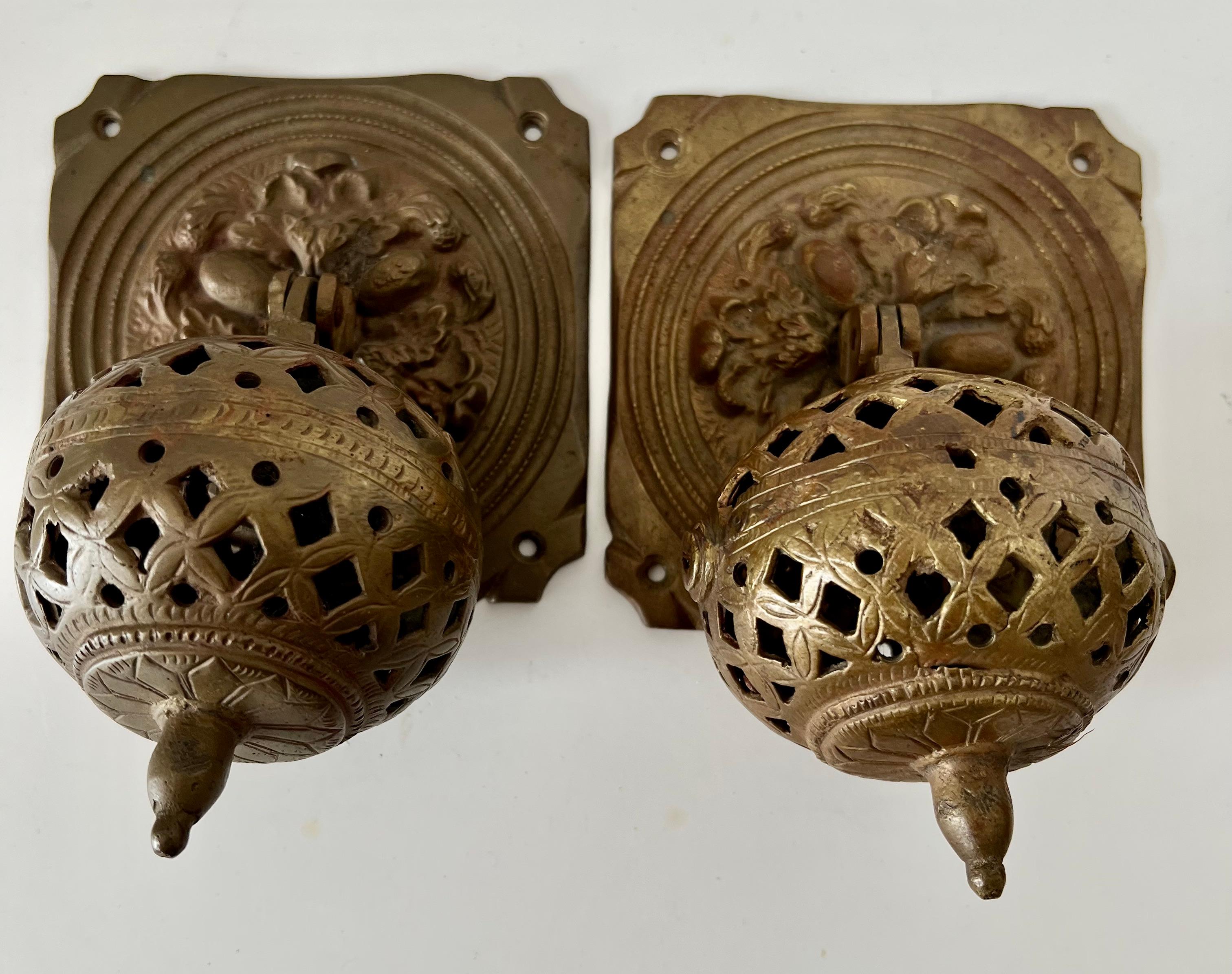 Pair of Solid Brass Moroccan or Moorish Style Door Handles or Pulls In Good Condition For Sale In Los Angeles, CA