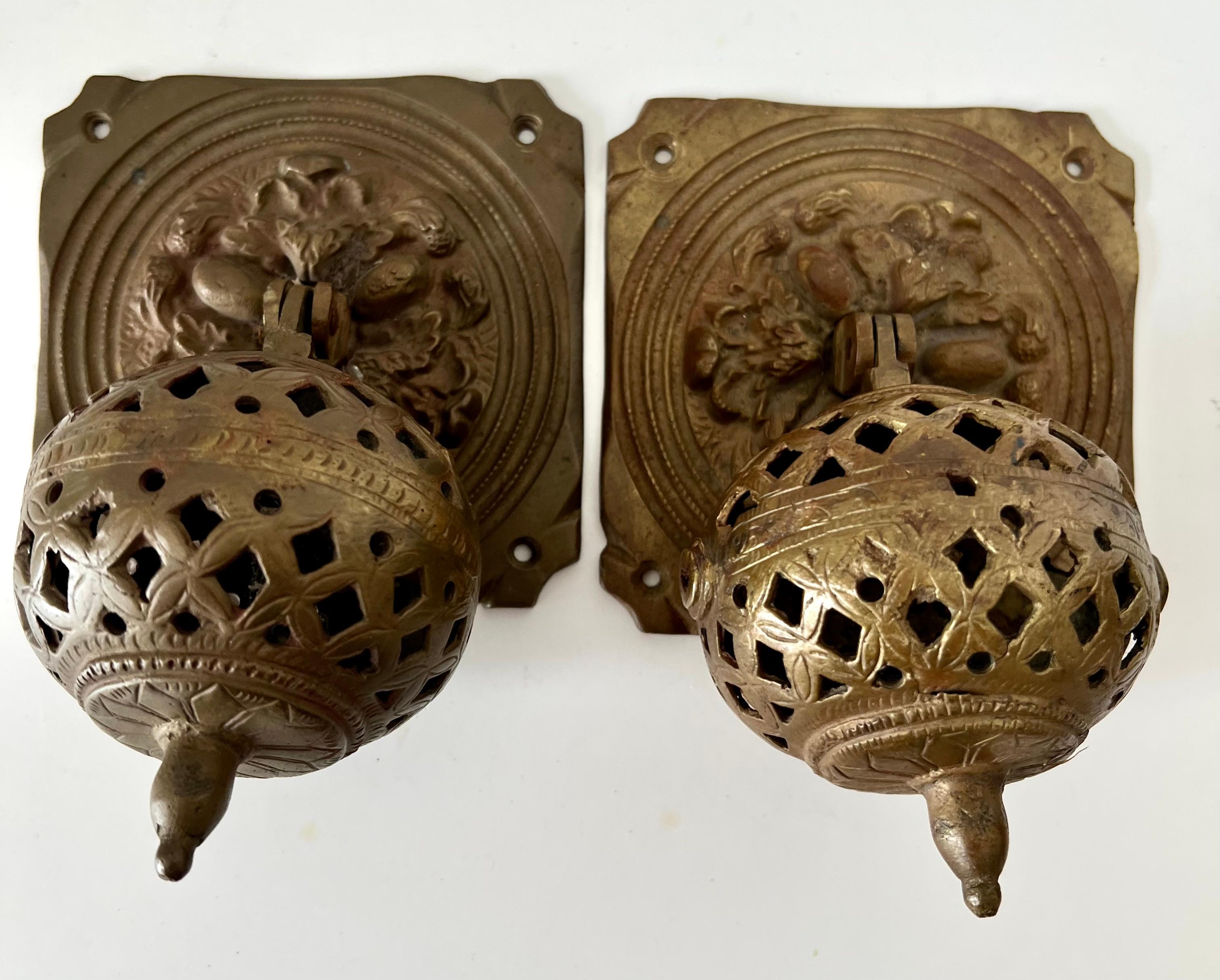 Pair of Solid Brass Moroccan or Moorish Style Door Handles or Pulls For Sale 3