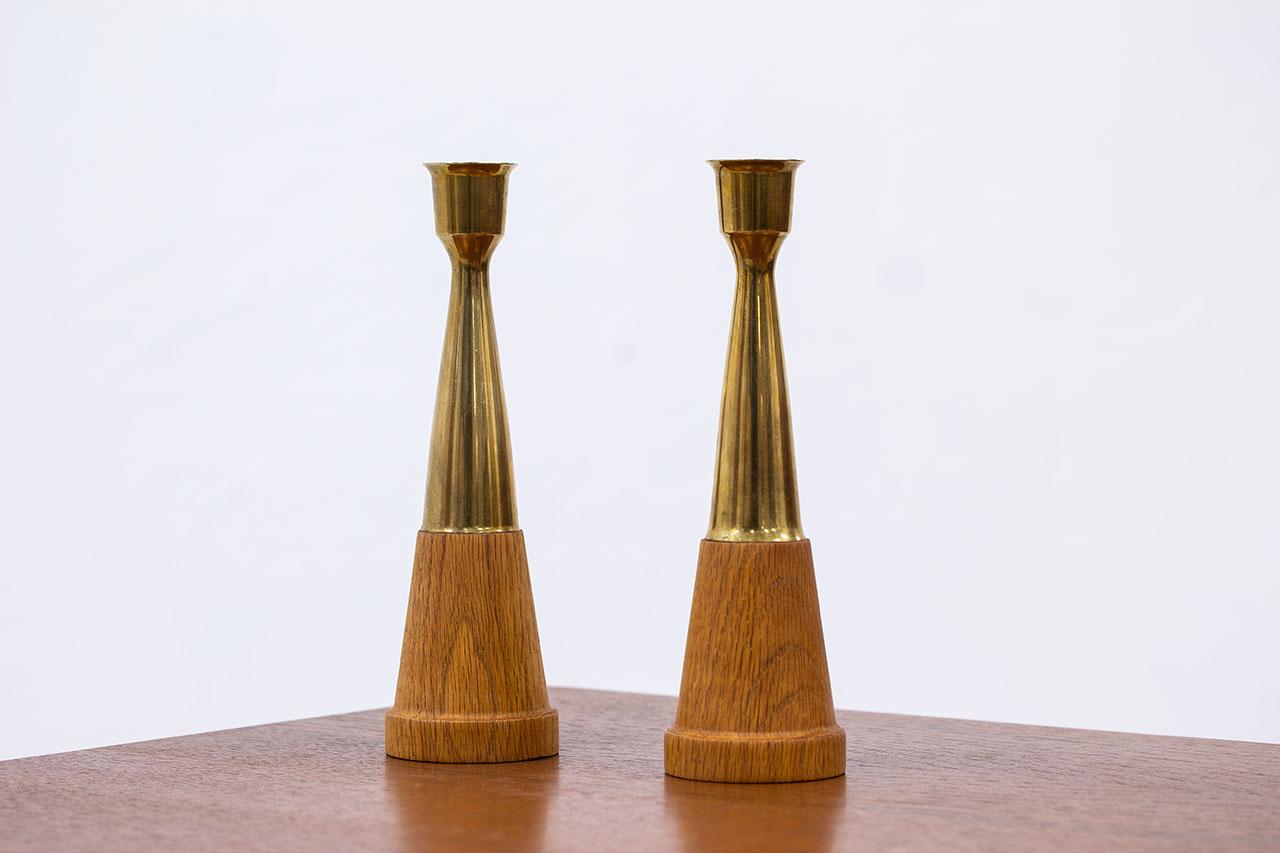 Scandinavian Modern Pair of Solid Brass & Oak Scandinavian Candlesticks For Sale