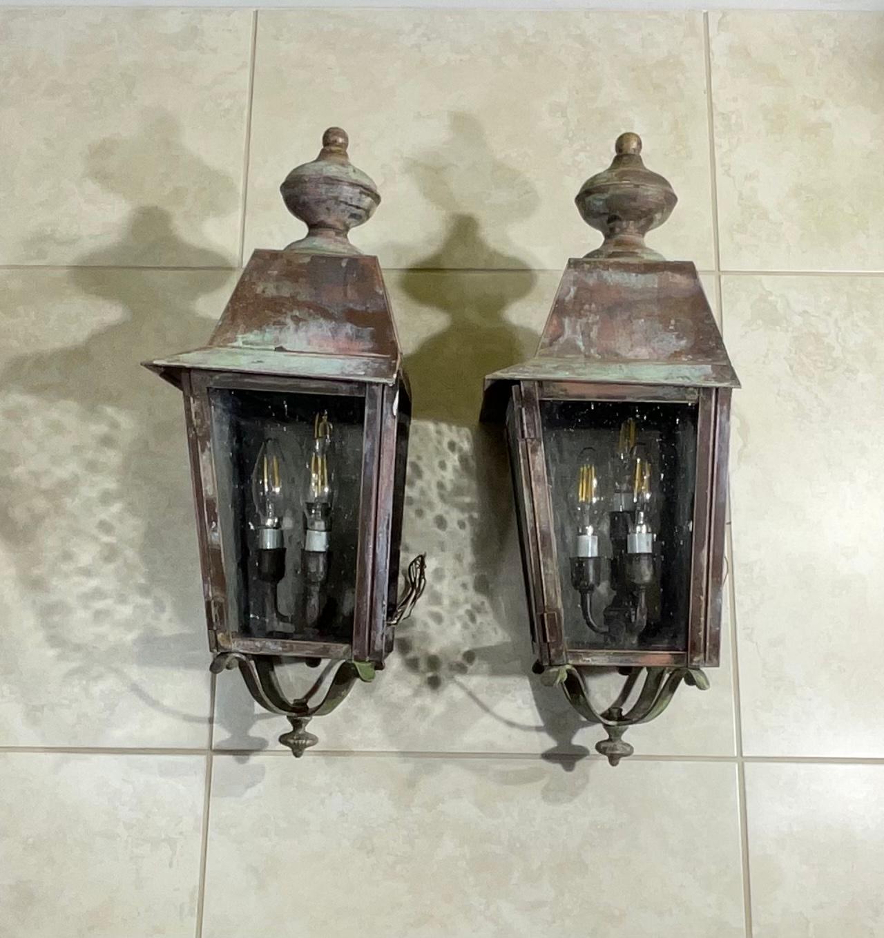Pair of Solid Brass Wall Lantern In Good Condition In Delray Beach, FL