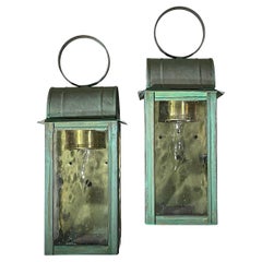 Coppia di lampade da parete in ottone massiccio con patina di Verdigris