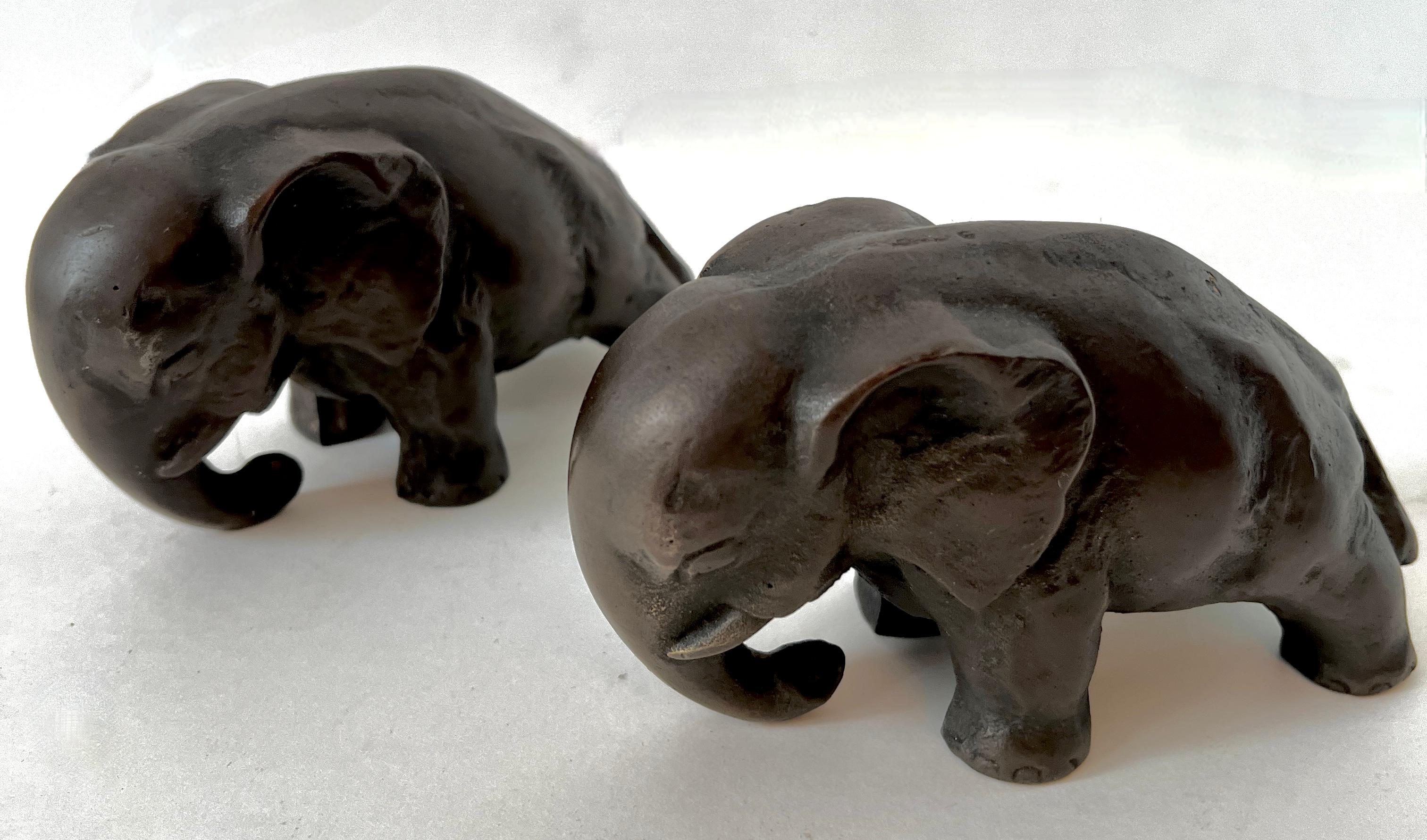 Pair of Solid Bronze Elephant Bookends In Good Condition For Sale In Los Angeles, CA