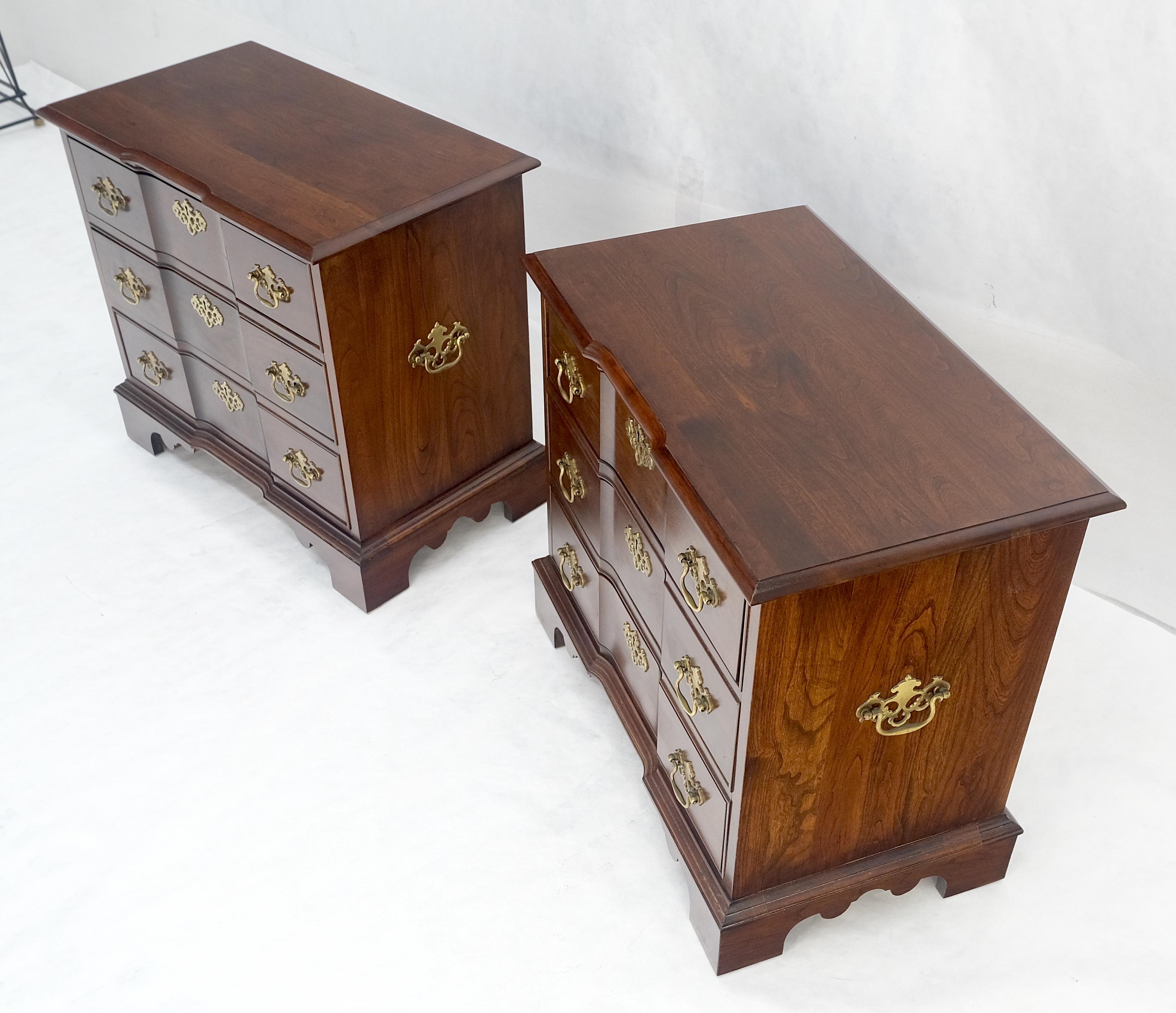 20th Century Pair of Solid Cherry 3 Drawers Block Front Nightstands End Tables Stands MIINT For Sale