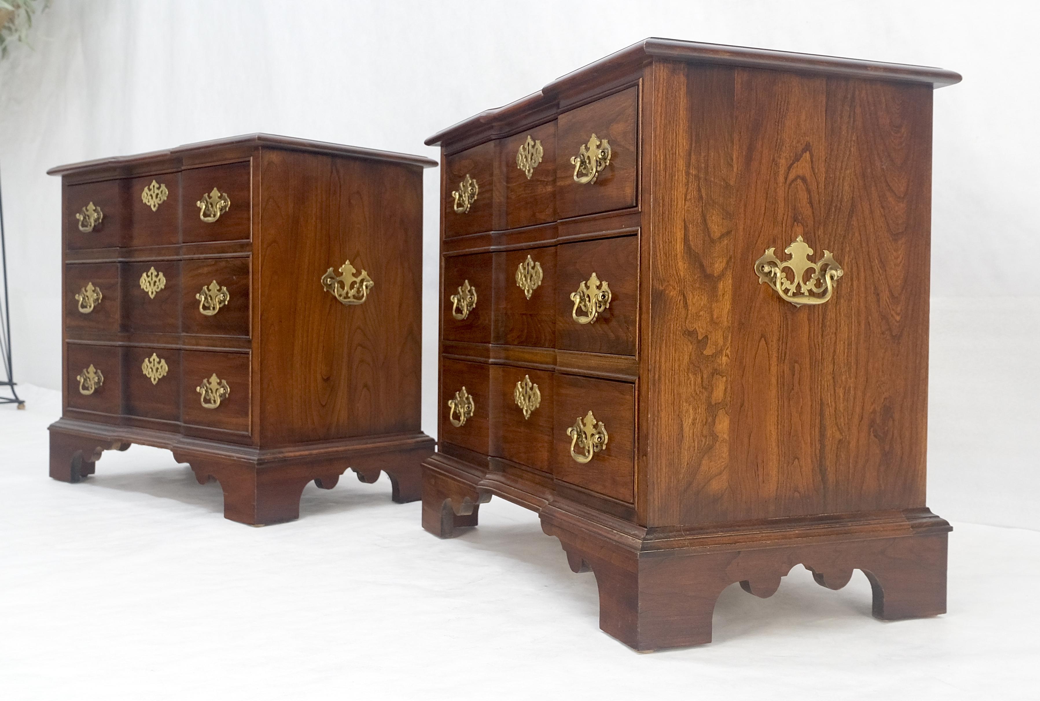 Brass Pair of Solid Cherry 3 Drawers Block Front Nightstands End Tables Stands MIINT For Sale