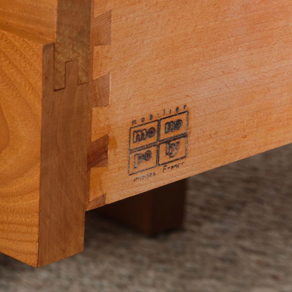 Coppia di comodini in olmo massiccio pubblicati da Monopoly, 1980 in vendita 1