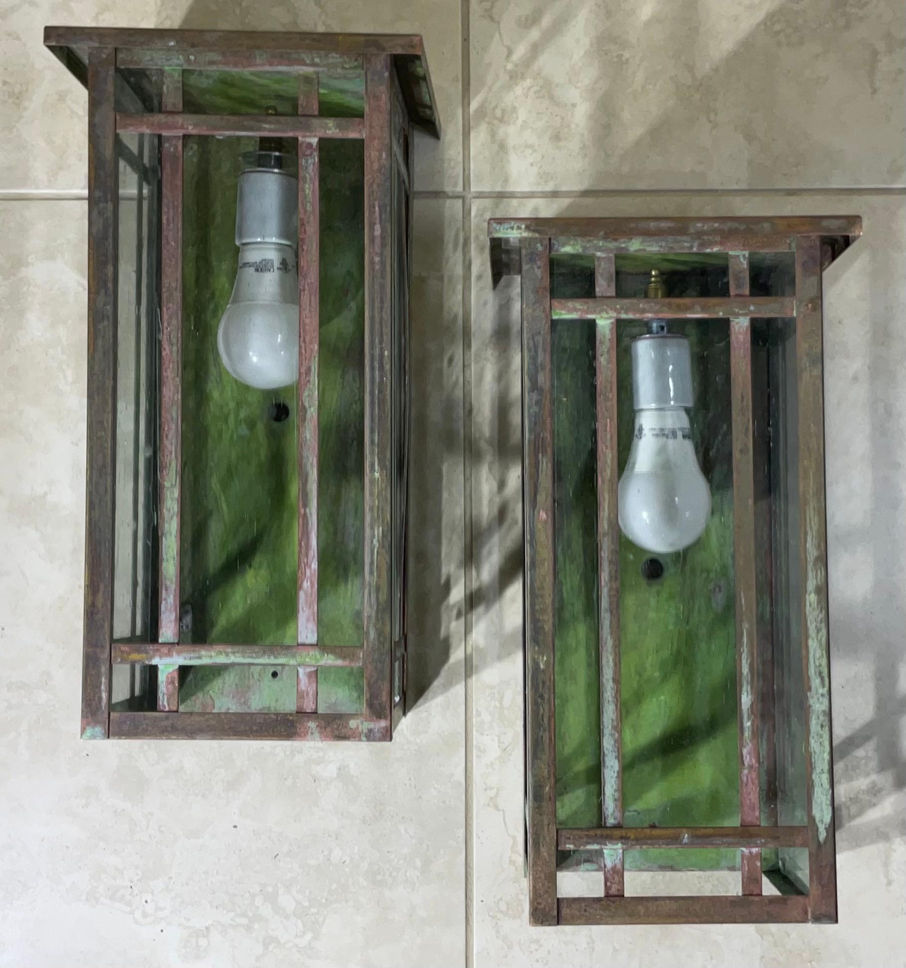 Pair of Solid Handcrafted Wall-Mounted Brass Lantern 15”H x 8”W x 7”D For Sale 8