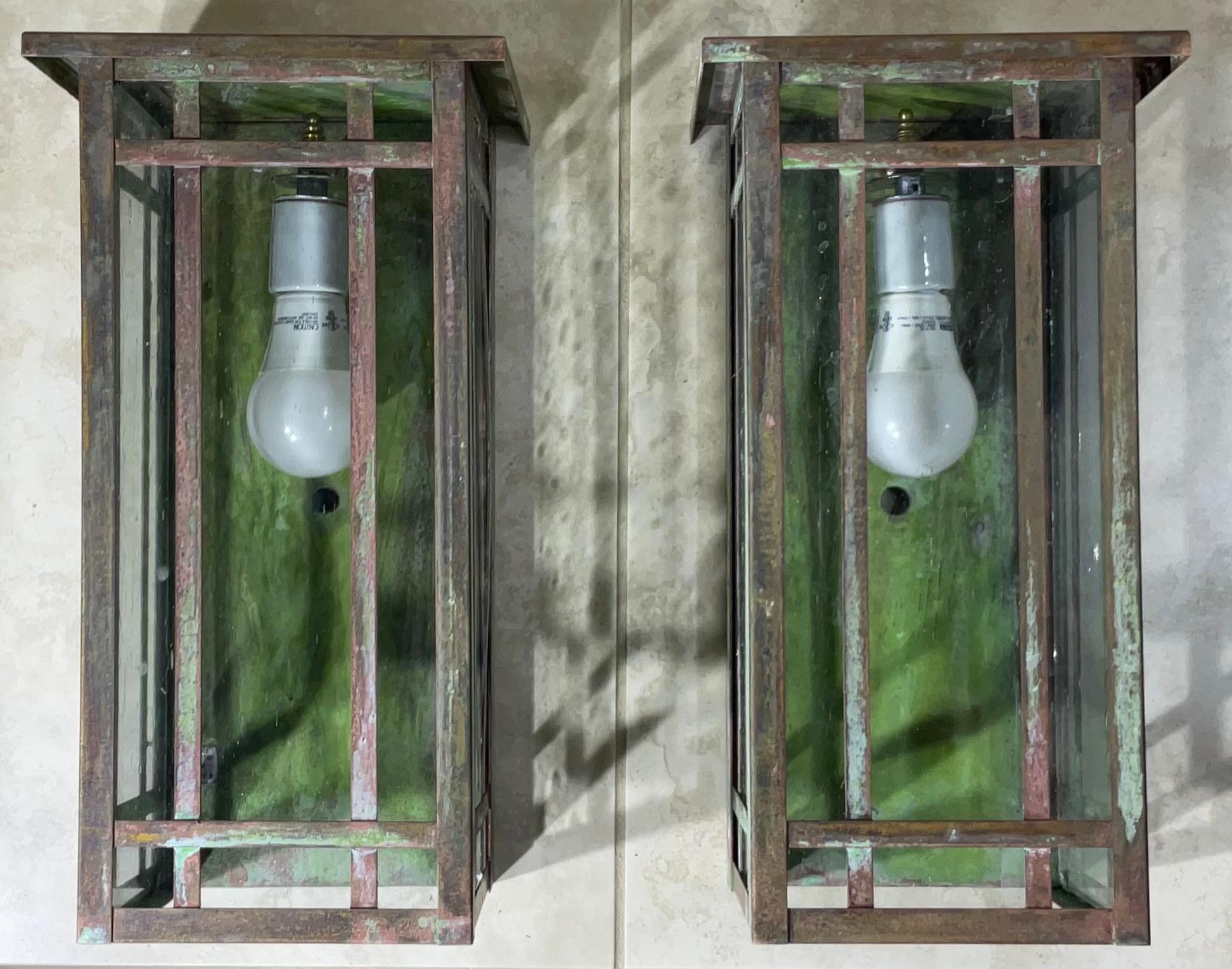 Pair of Solid Handcrafted Wall-Mounted Brass Lantern 15”H x 8”W x 7”D In Good Condition For Sale In Delray Beach, FL