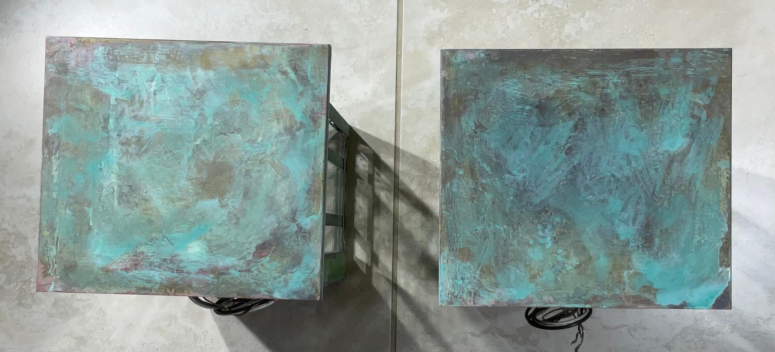 Paire de lanternes murales en laiton massif fabriquées à la main 15 H x 8 L x 7 P en vente 1